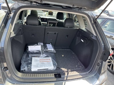 2025 Volkswagen Taos SE 4MOTION