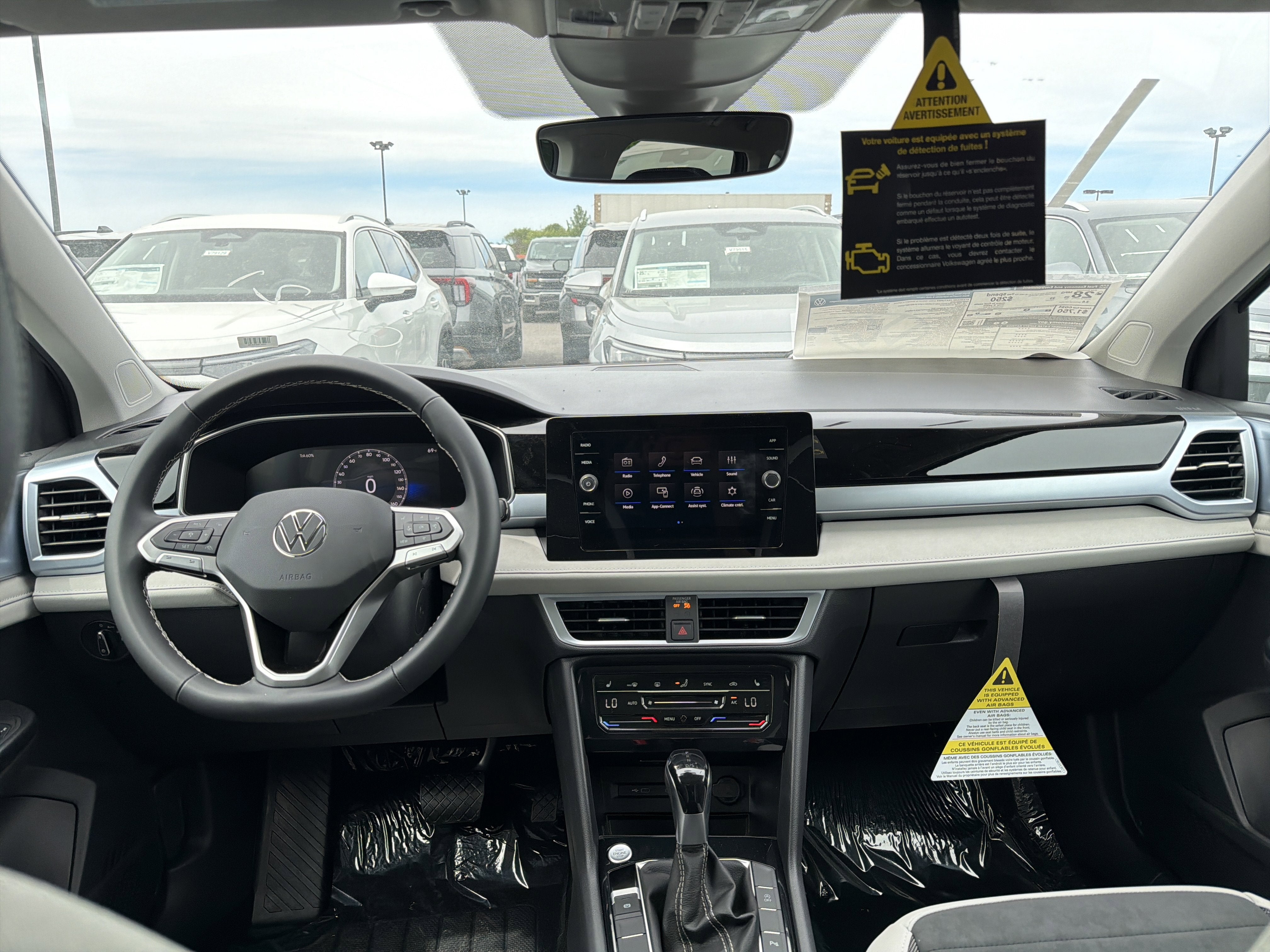 2026 Volkswagen Taos SE 4MOTION