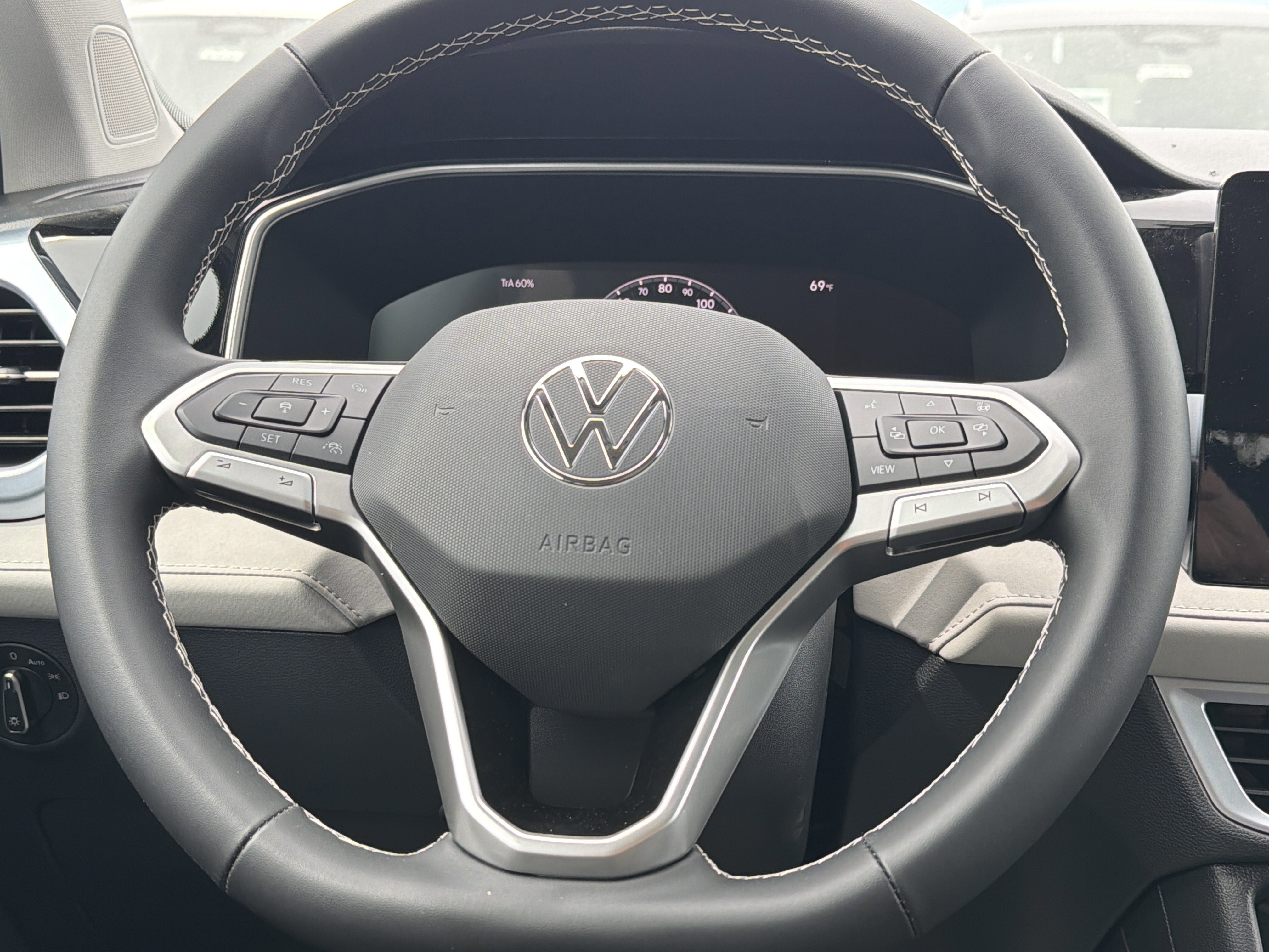 2026 Volkswagen Taos SE 4MOTION