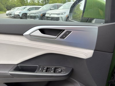2026 Volkswagen Taos SE 4MOTION