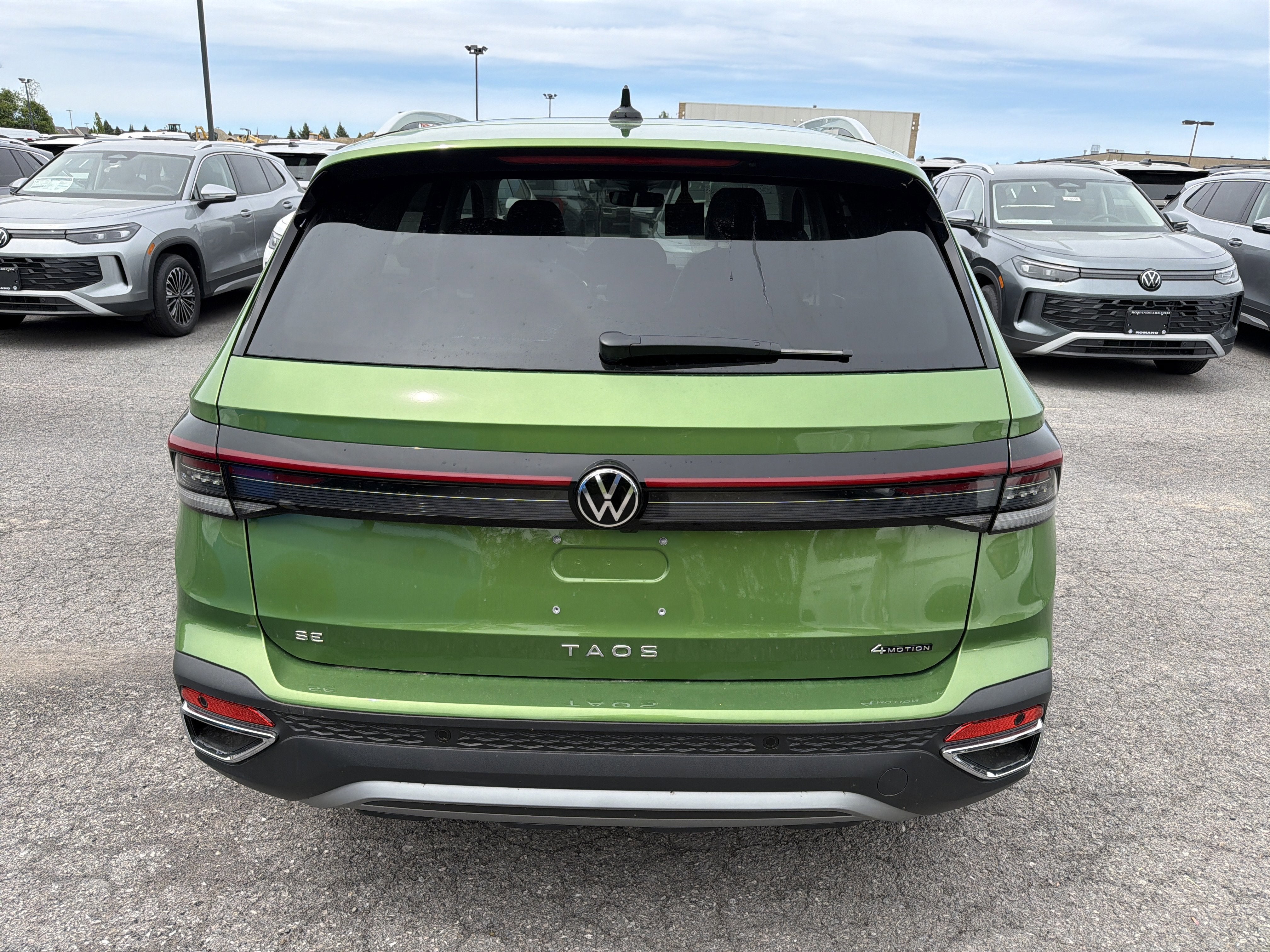 2026 Volkswagen Taos SE 4MOTION