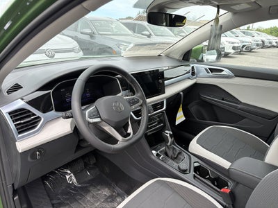 2026 Volkswagen Taos SE 4MOTION