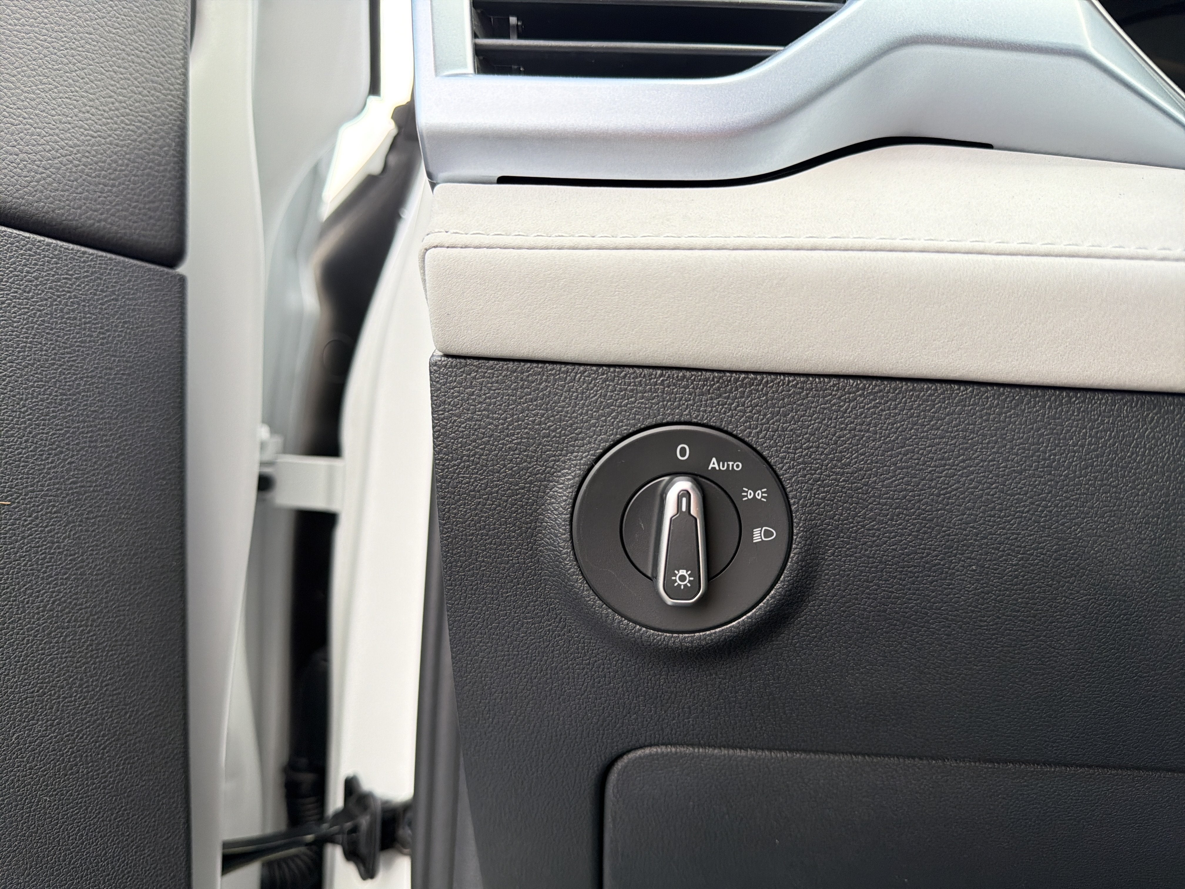 2026 Volkswagen Taos SE 4MOTION