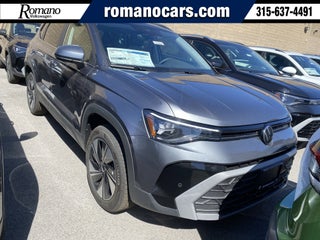 2025 Volkswagen Taos SE 4MOTION