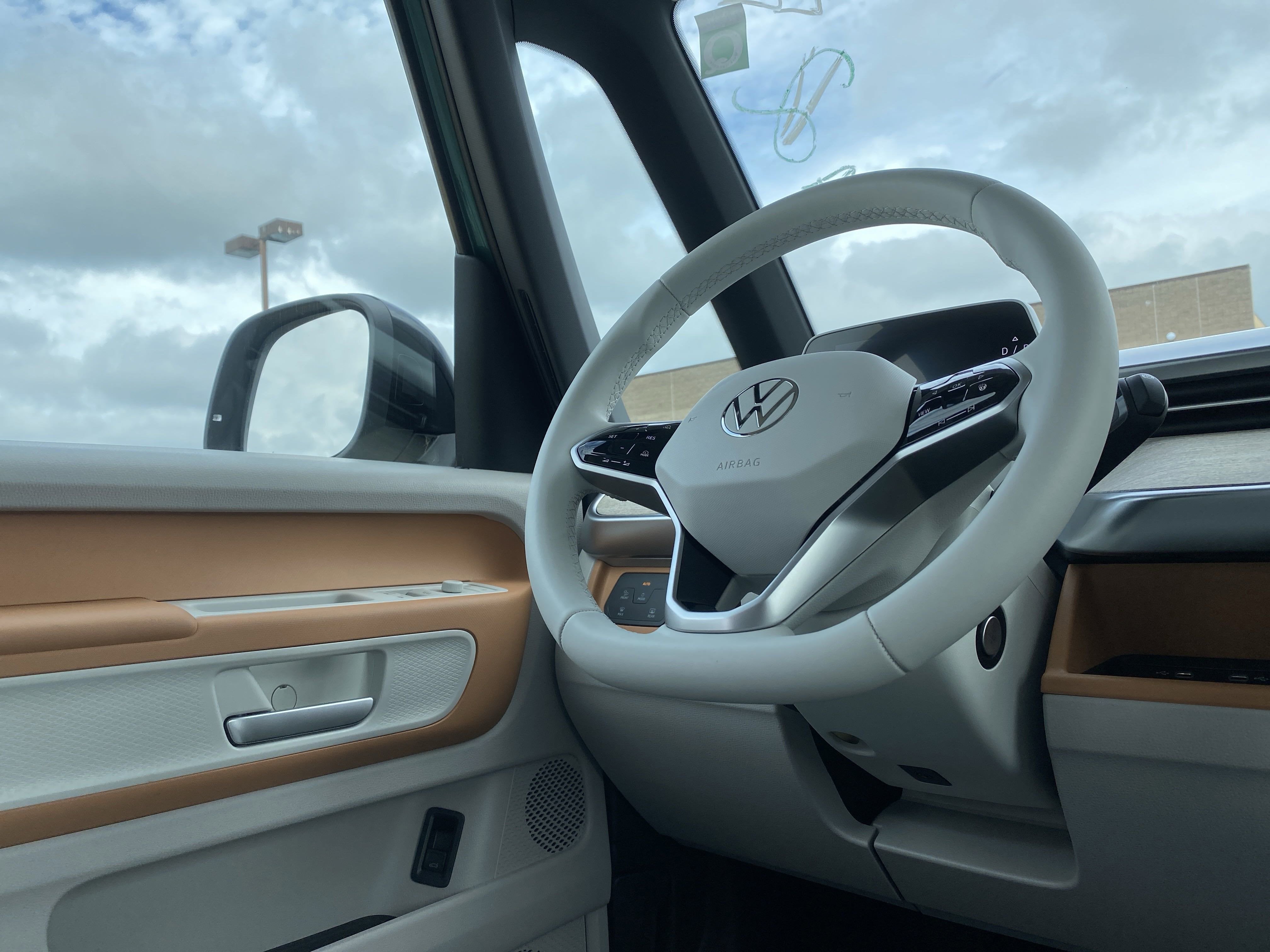 2025 Volkswagen ID. Buzz 1st Edition 4MOTION w/Two-Tone