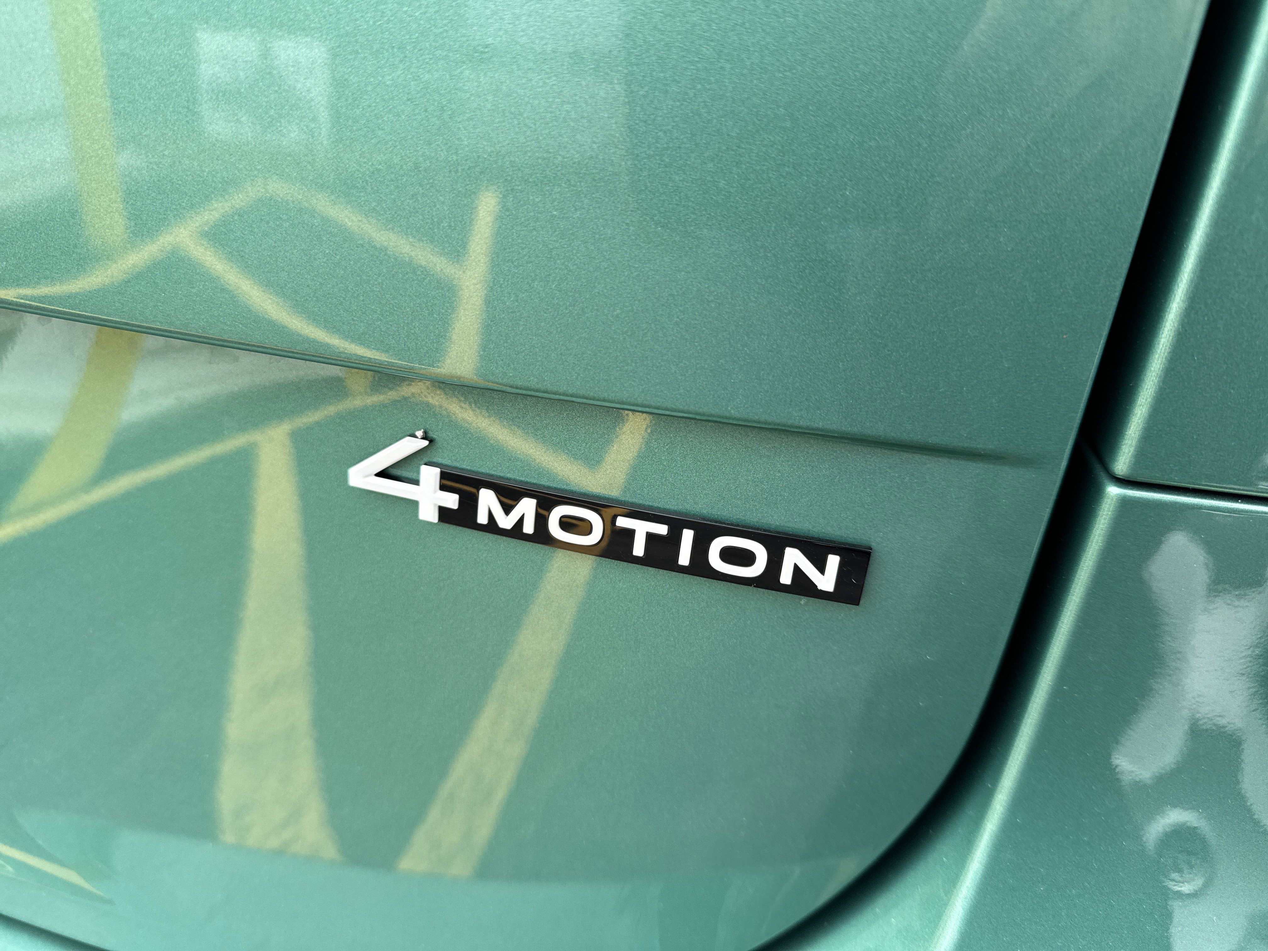 2025 Volkswagen ID. Buzz 1st Edition 4MOTION w/Two-Tone