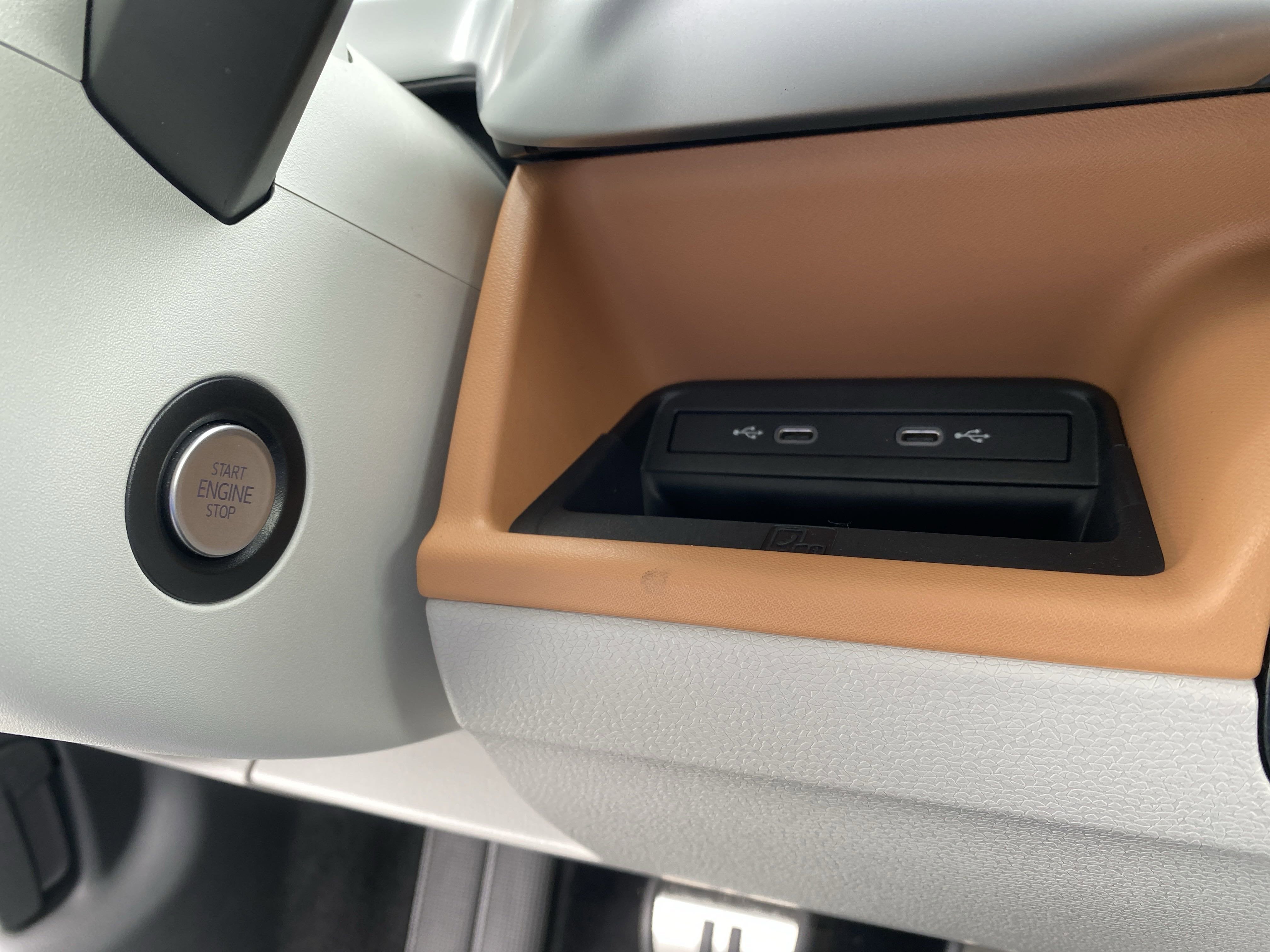 2025 Volkswagen ID. Buzz 1st Edition 4MOTION w/Two-Tone