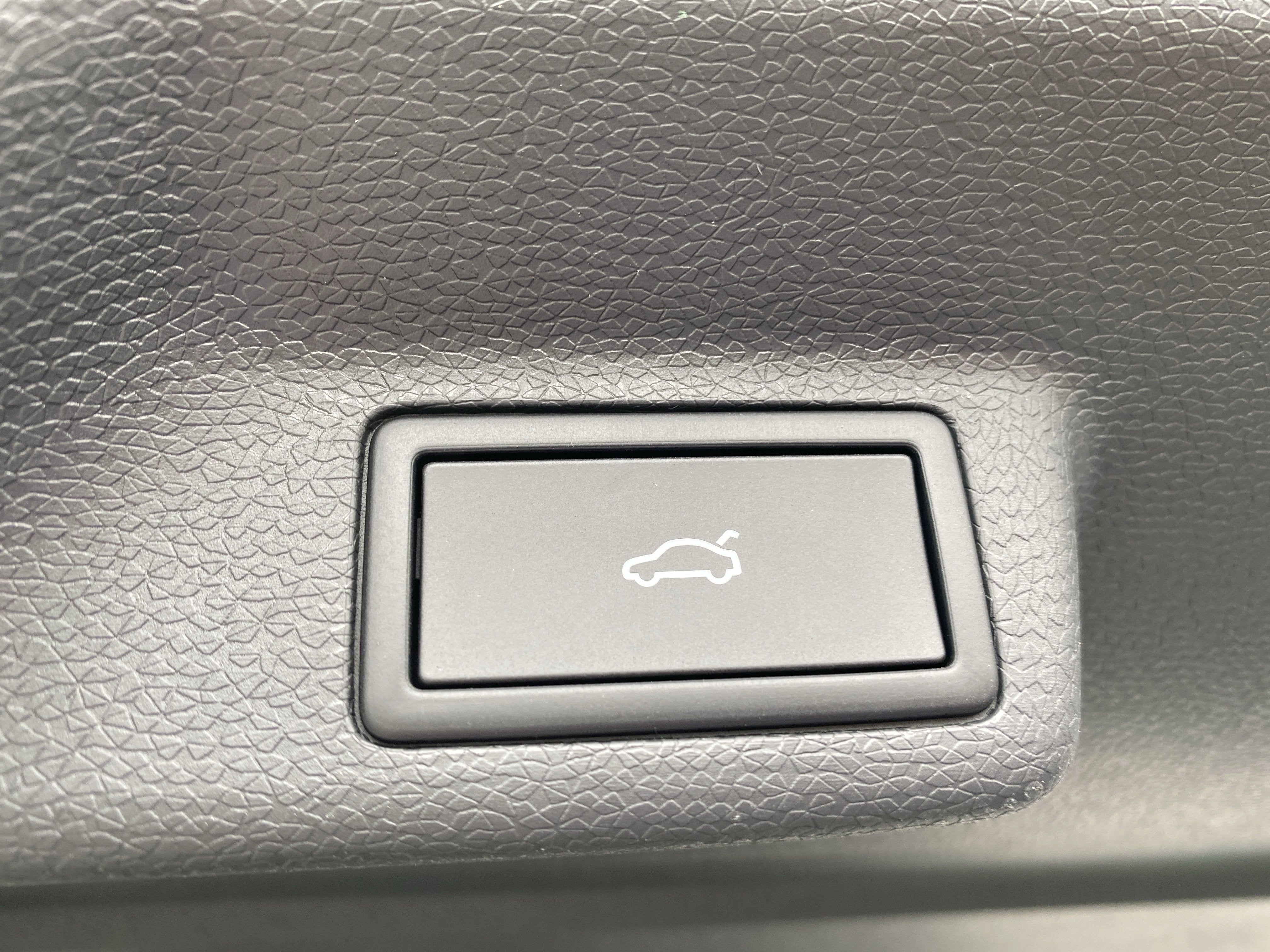 2025 Volkswagen ID. Buzz 1st Edition 4MOTION w/Two-Tone