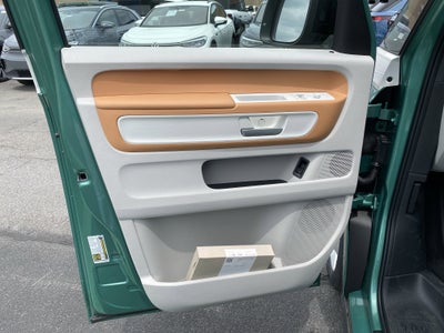 2025 Volkswagen ID. Buzz 1st Edition 4MOTION w/Two-Tone