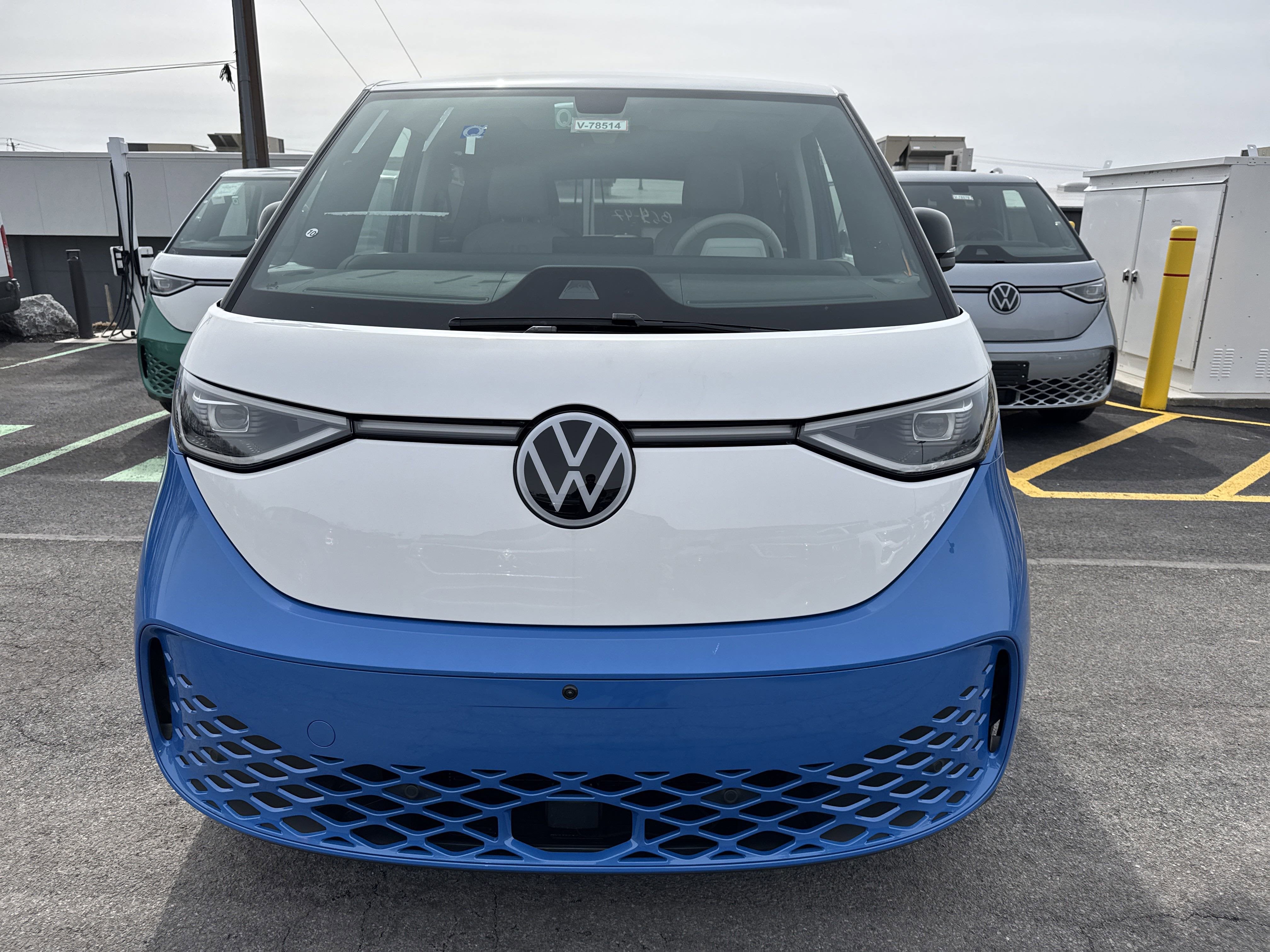 2025 Volkswagen ID. Buzz 1st Edition 4MOTION w/Two-Tone