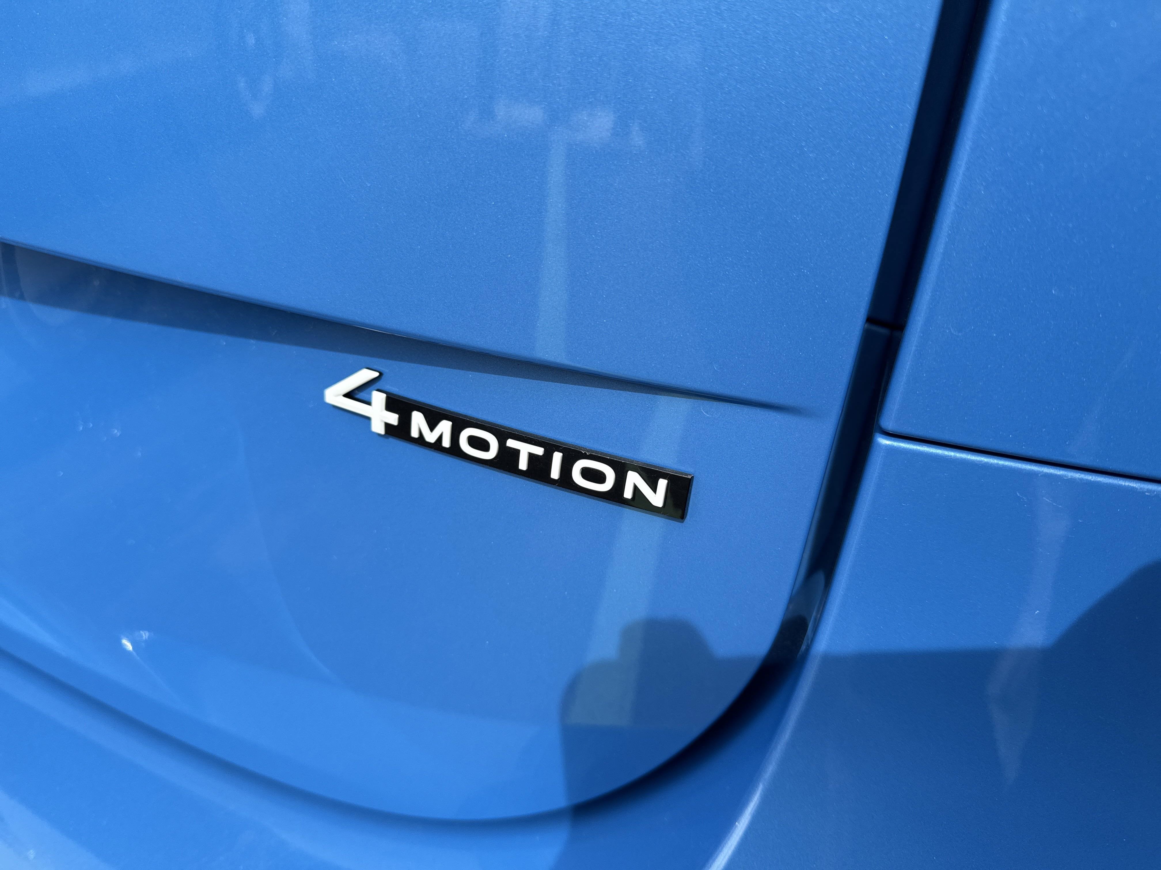 2025 Volkswagen ID. Buzz 1st Edition 4MOTION w/Two-Tone