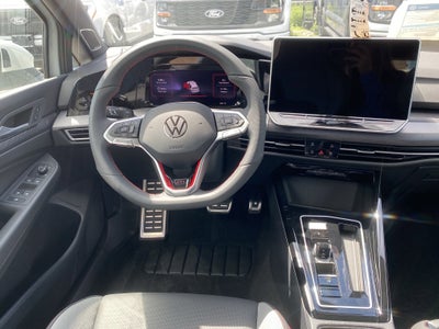2025 Volkswagen Golf GTI SE
