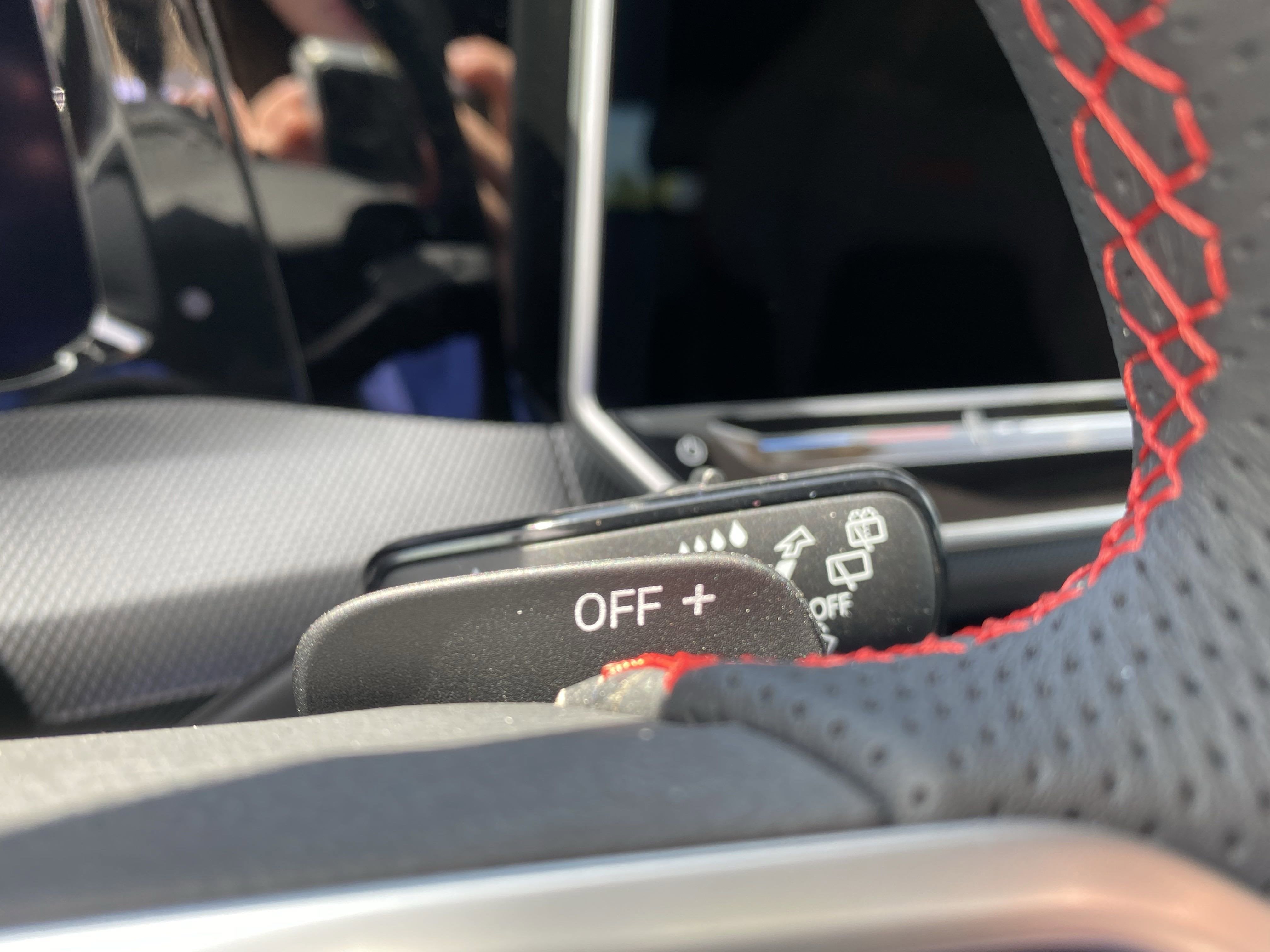 2025 Volkswagen Golf GTI SE