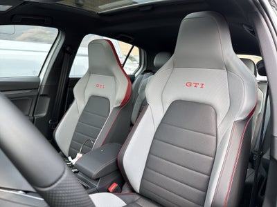2026 Volkswagen Golf GTI SE