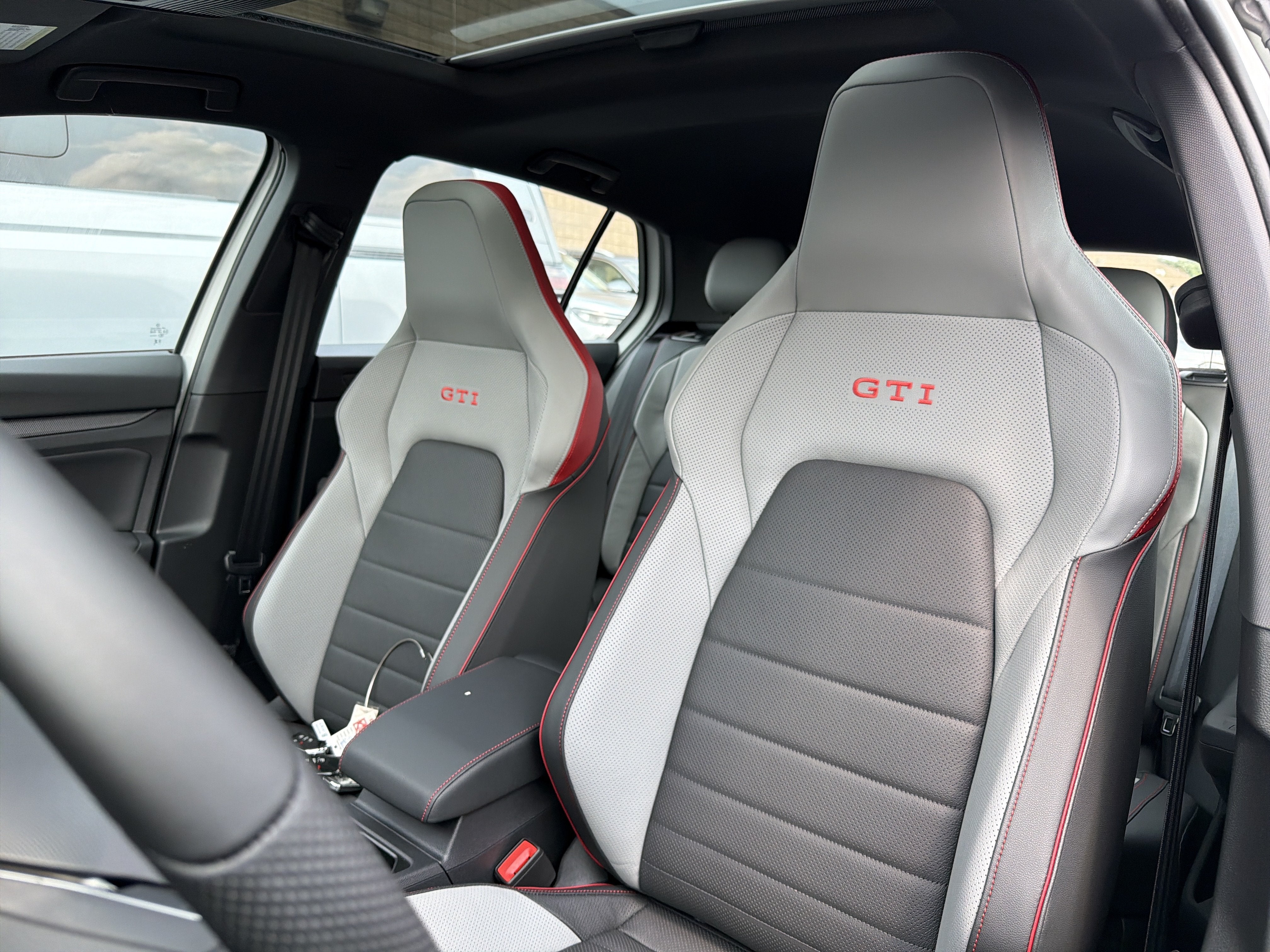 2026 Volkswagen Golf GTI SE