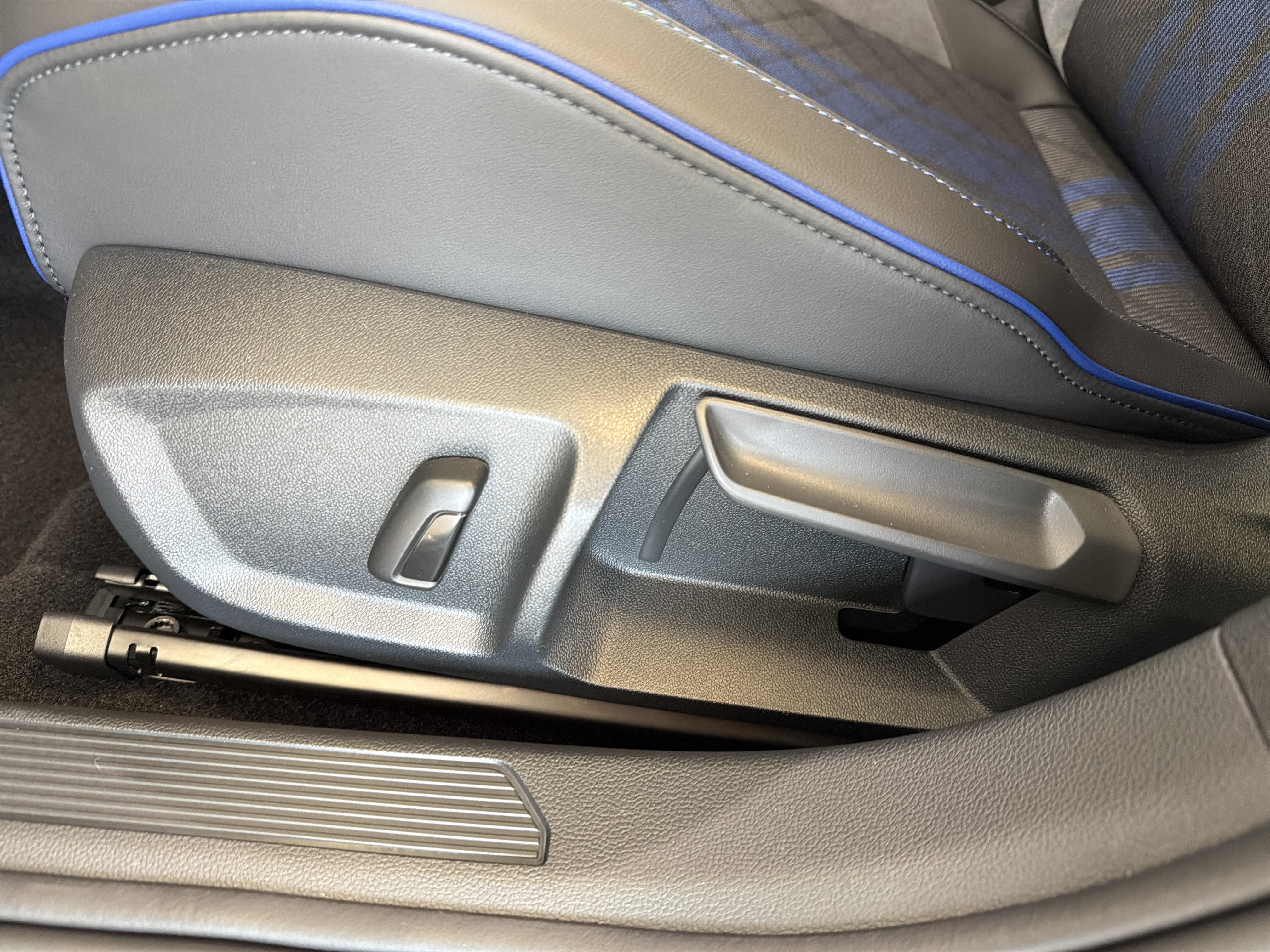 2026 Volkswagen Golf R 2.0T DSG