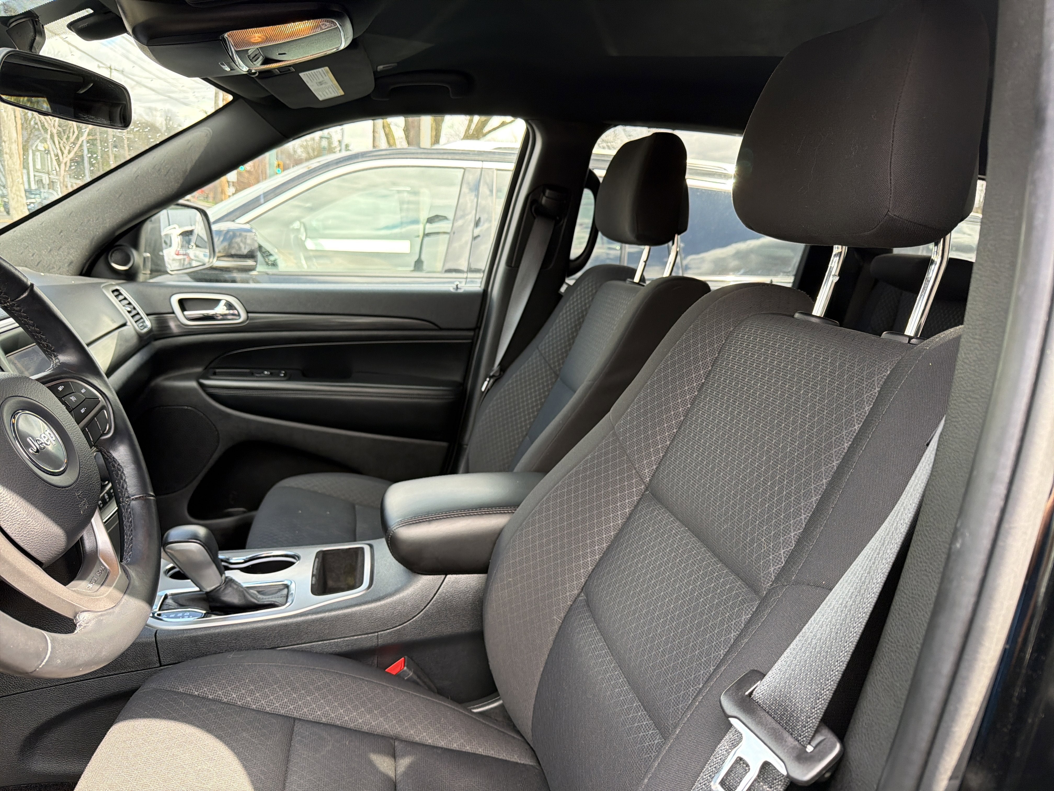 2019 Jeep Grand Cherokee Laredo E