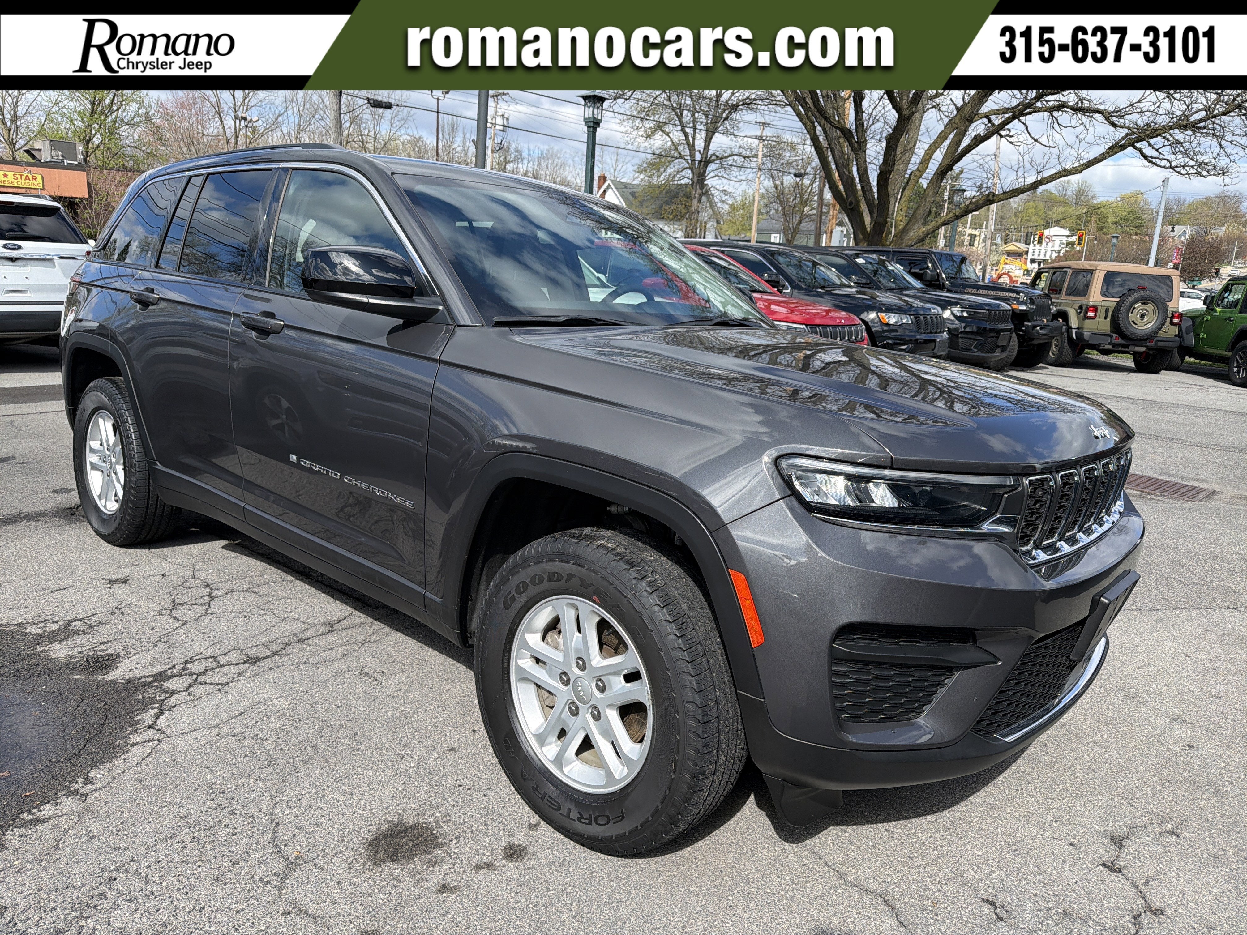 2023 Jeep Grand Cherokee Laredo