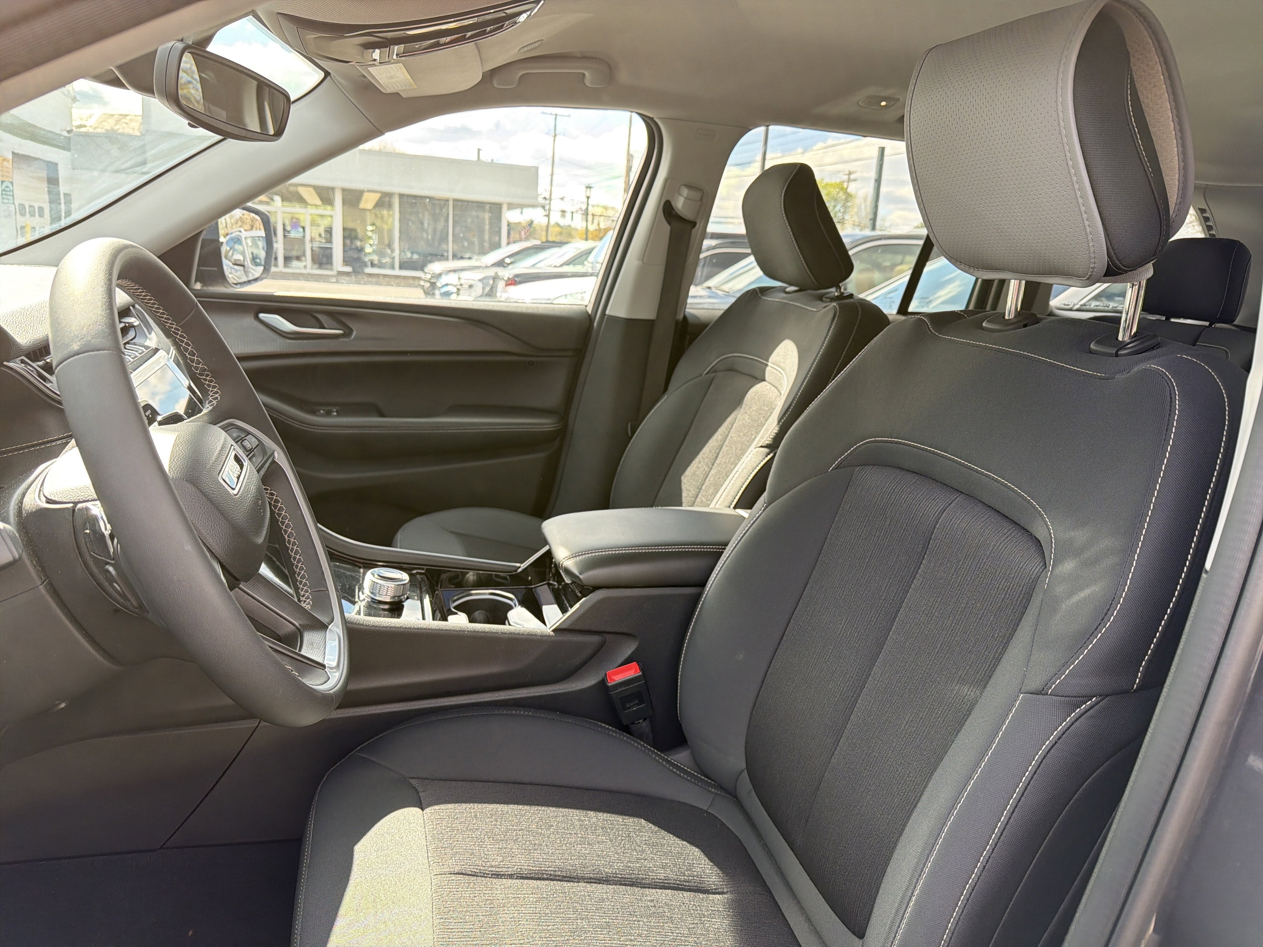 2023 Jeep Grand Cherokee Laredo