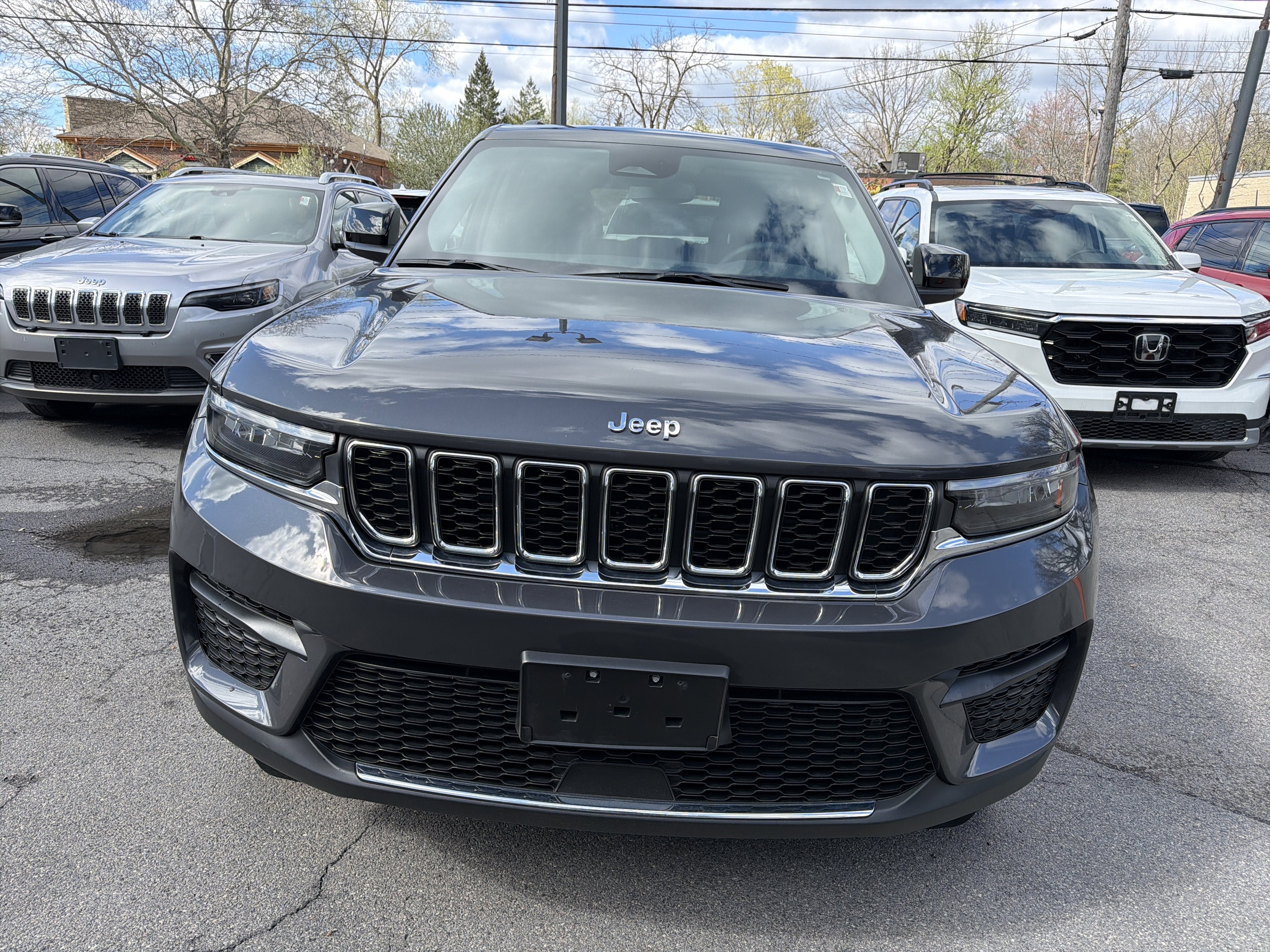 2023 Jeep Grand Cherokee Laredo