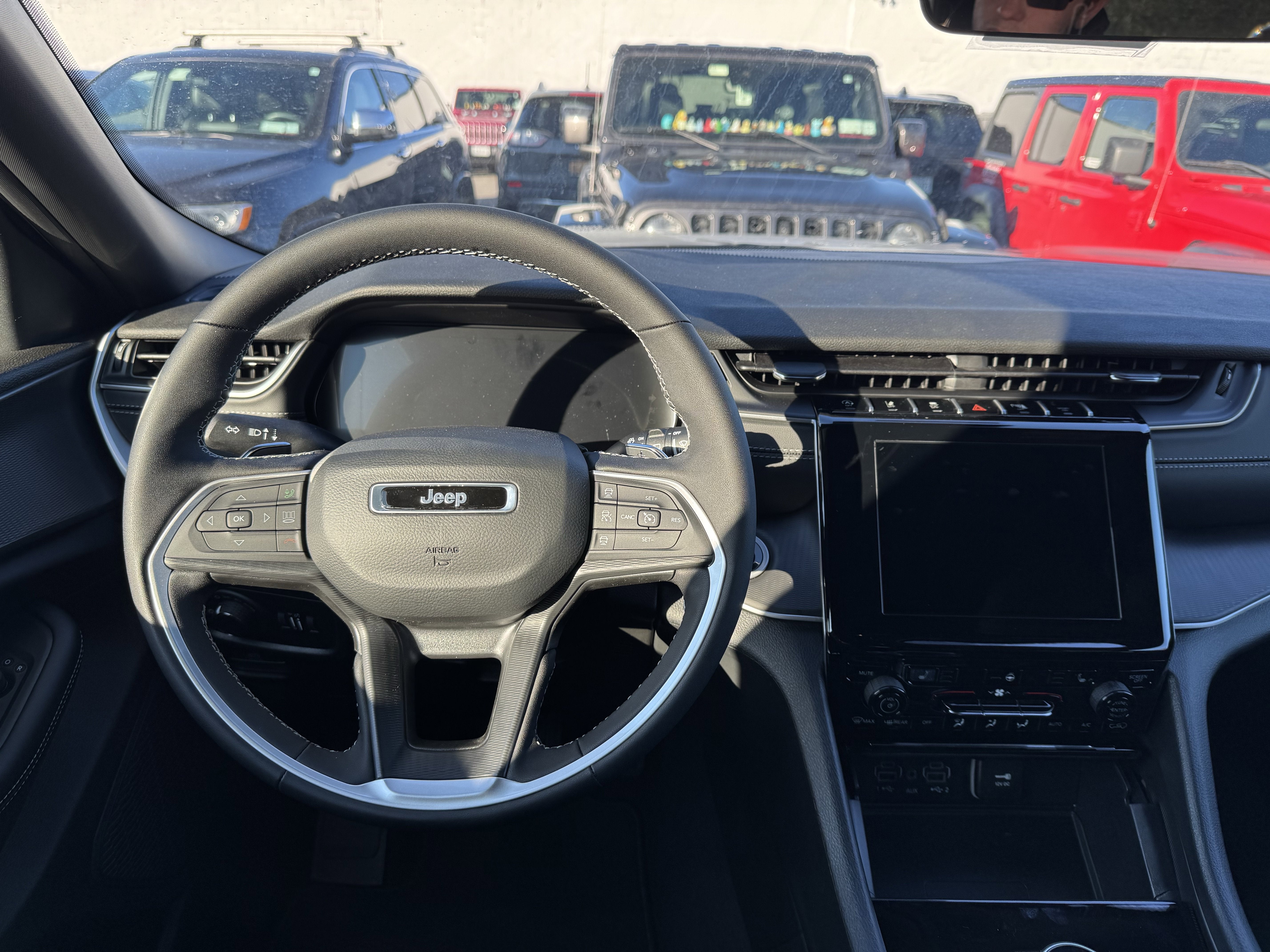 2025 Jeep Grand Cherokee Laredo X