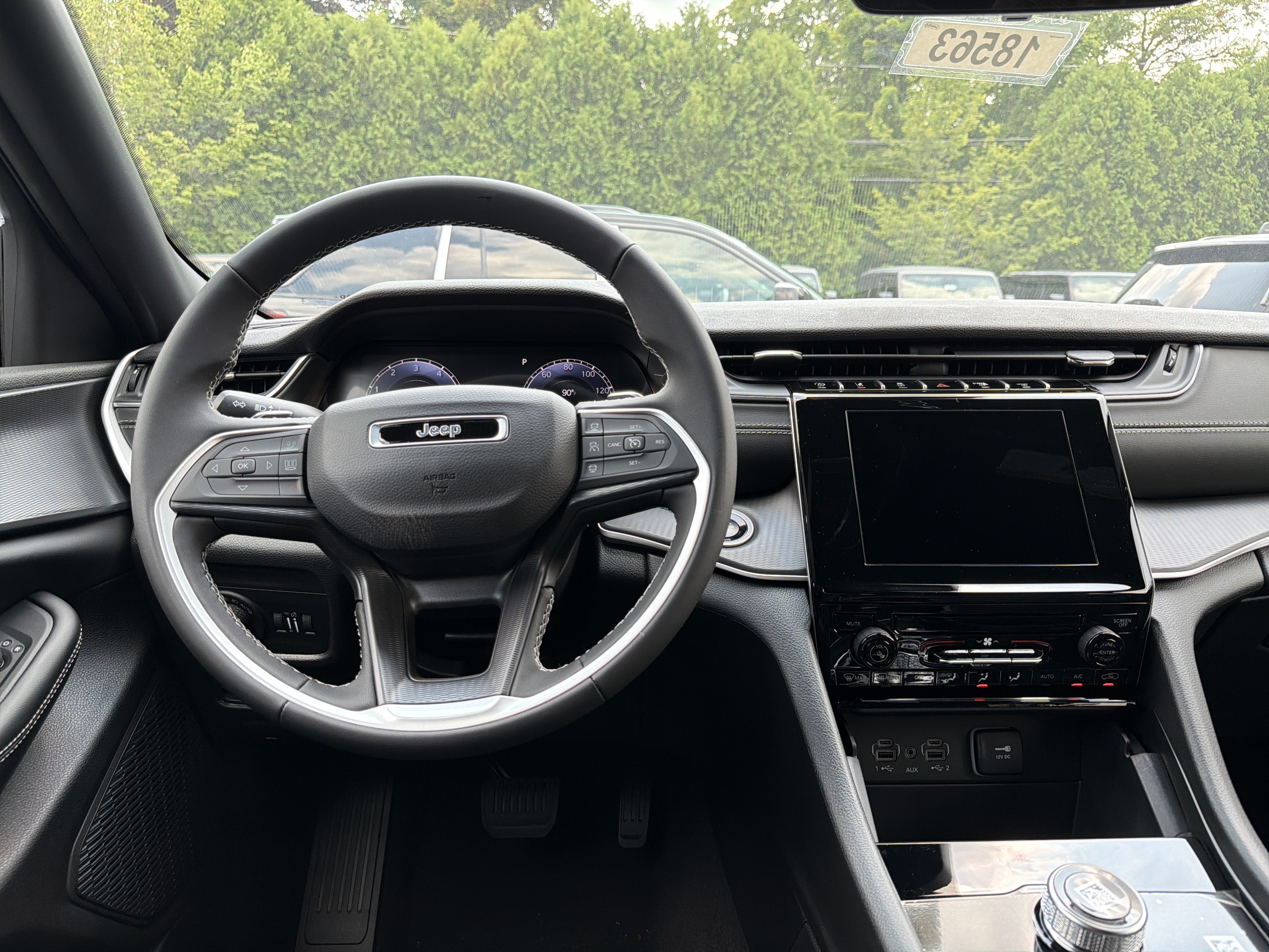 2026 Jeep Grand Cherokee Laredo
