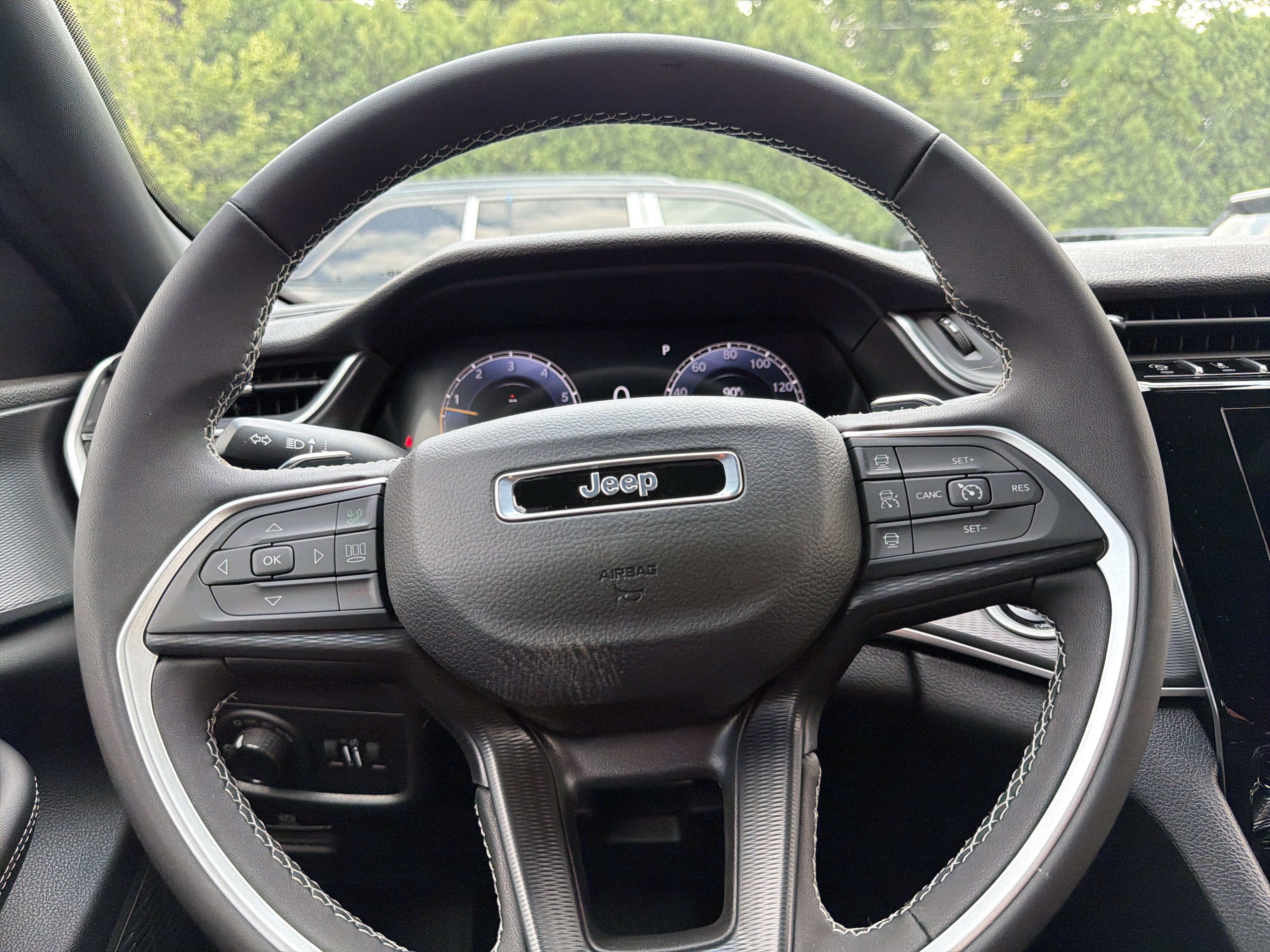 2026 Jeep Grand Cherokee Laredo