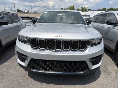 2026 Jeep Grand Cherokee Laredo