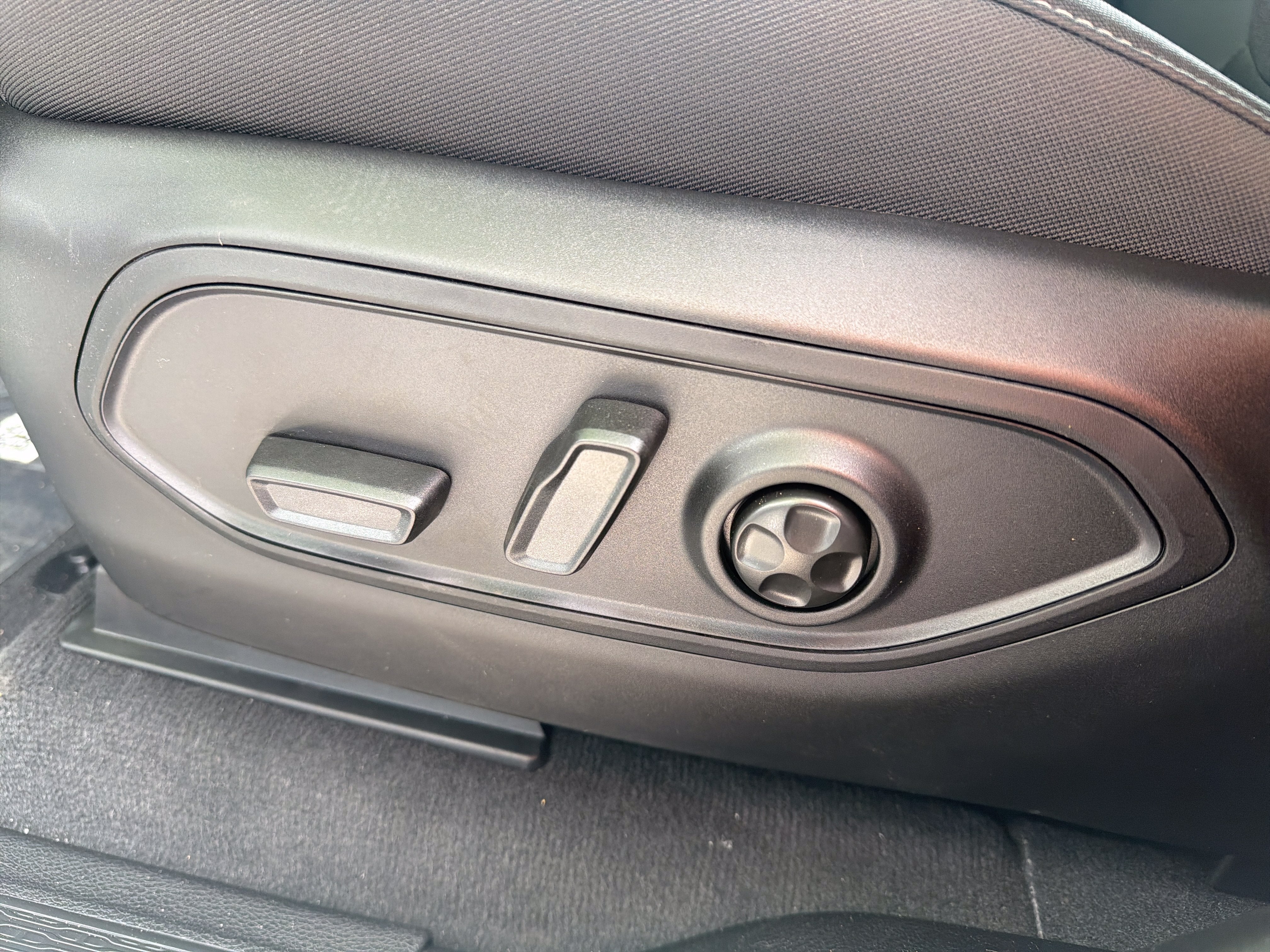 2026 Jeep Grand Cherokee Laredo - Photo 11