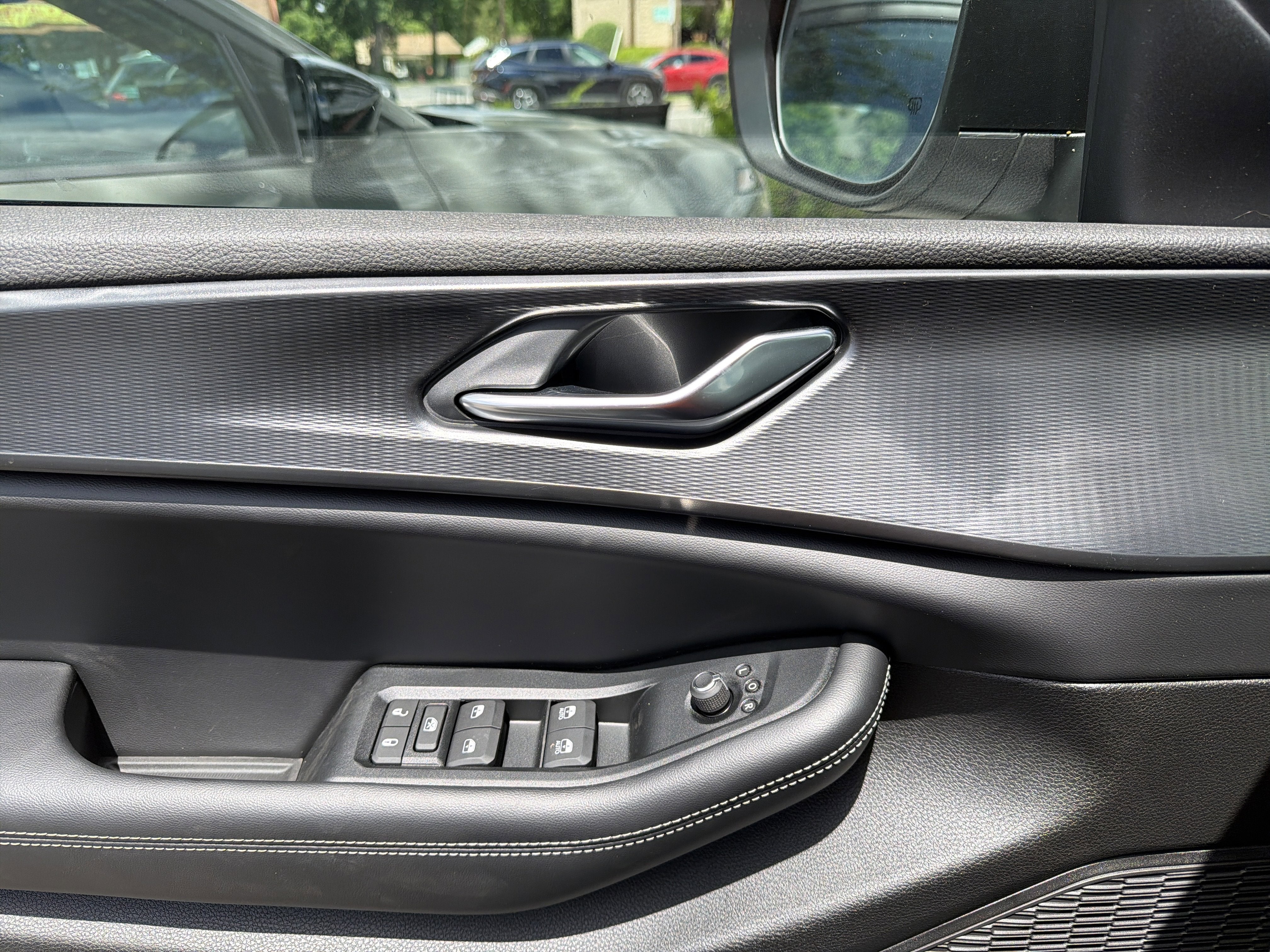 2026 Jeep Grand Cherokee Laredo - Photo 15