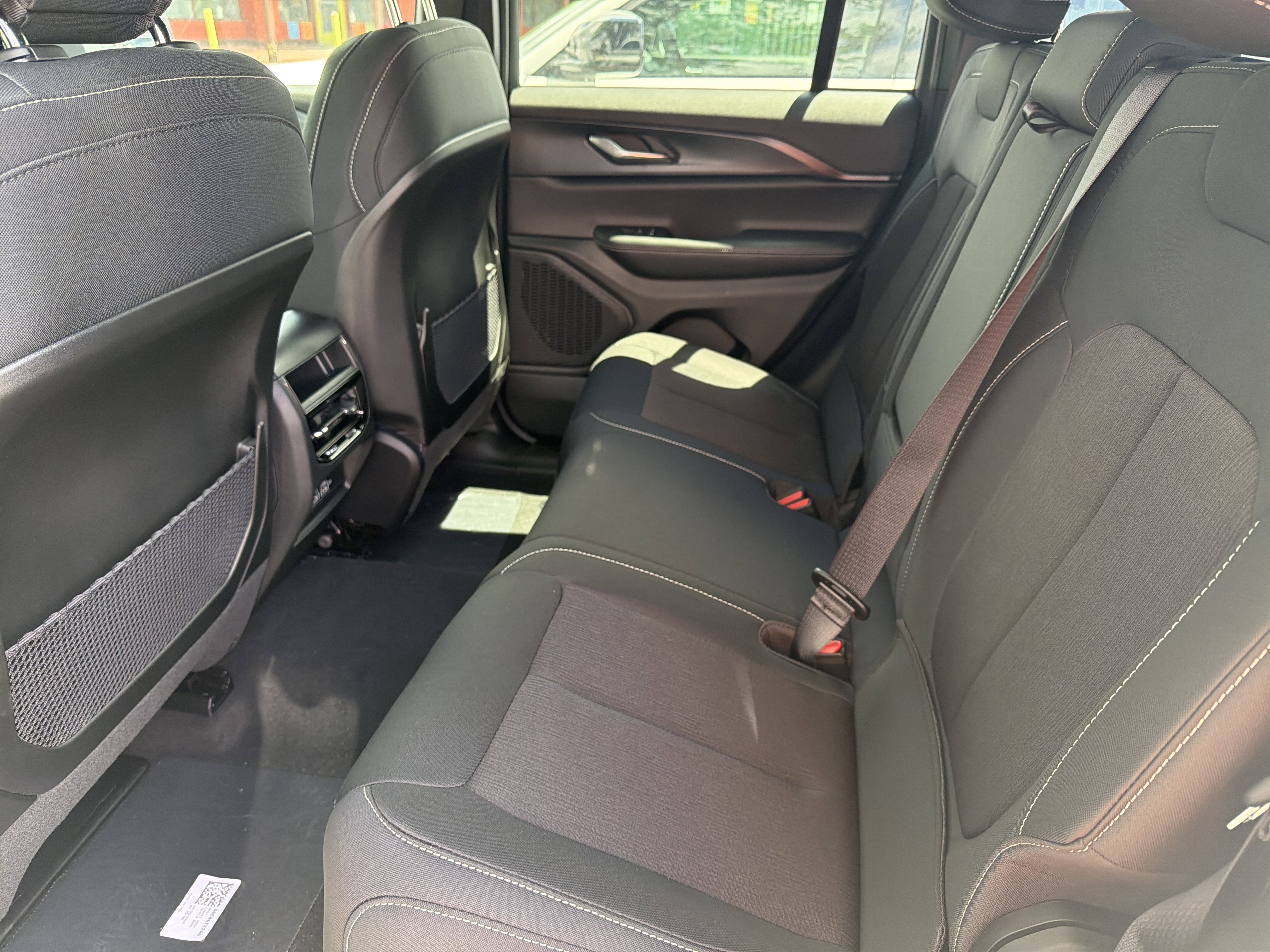 2026 Jeep Grand Cherokee Laredo - Photo 23