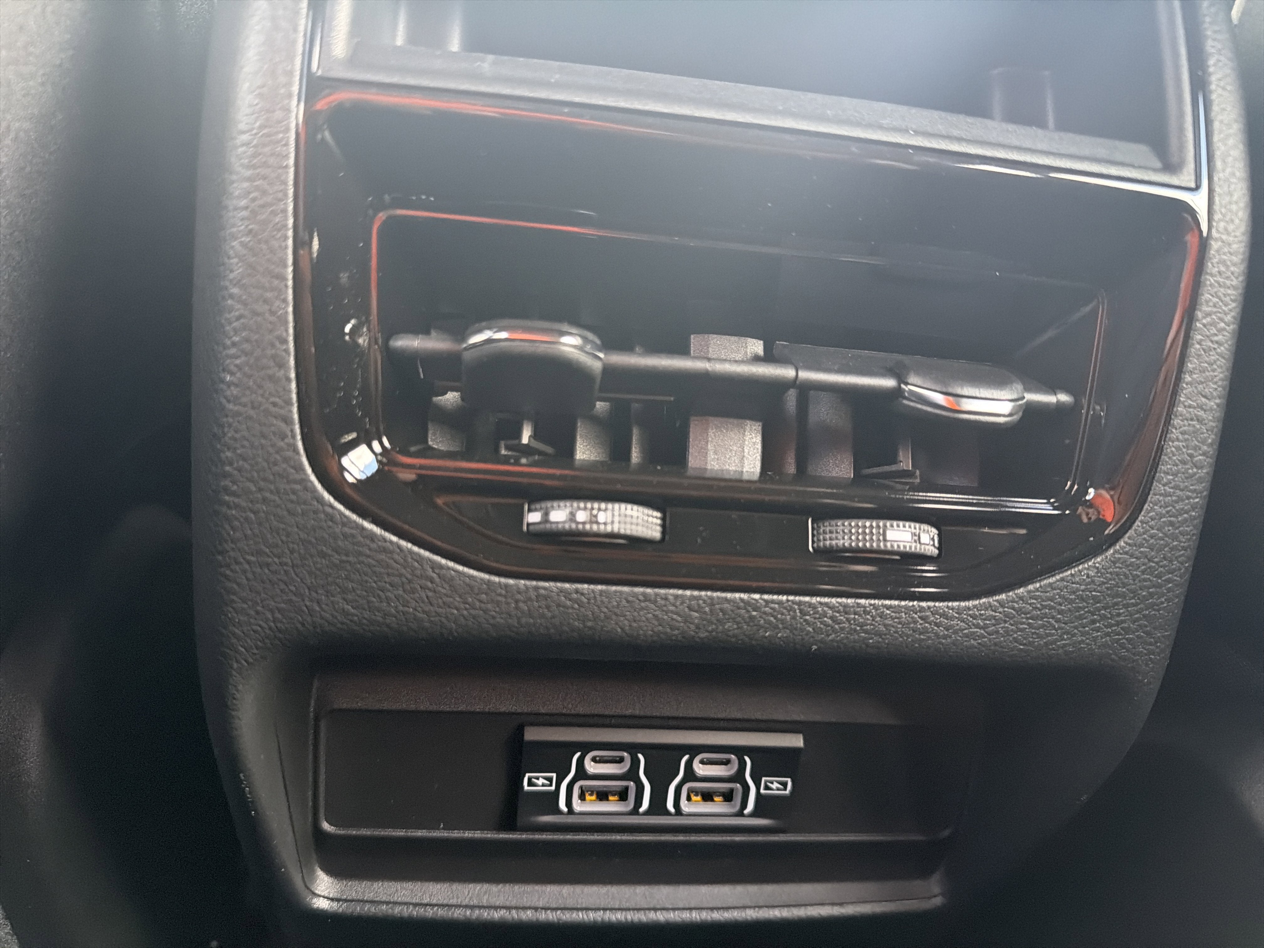 2026 Jeep Grand Cherokee Laredo - Photo 24