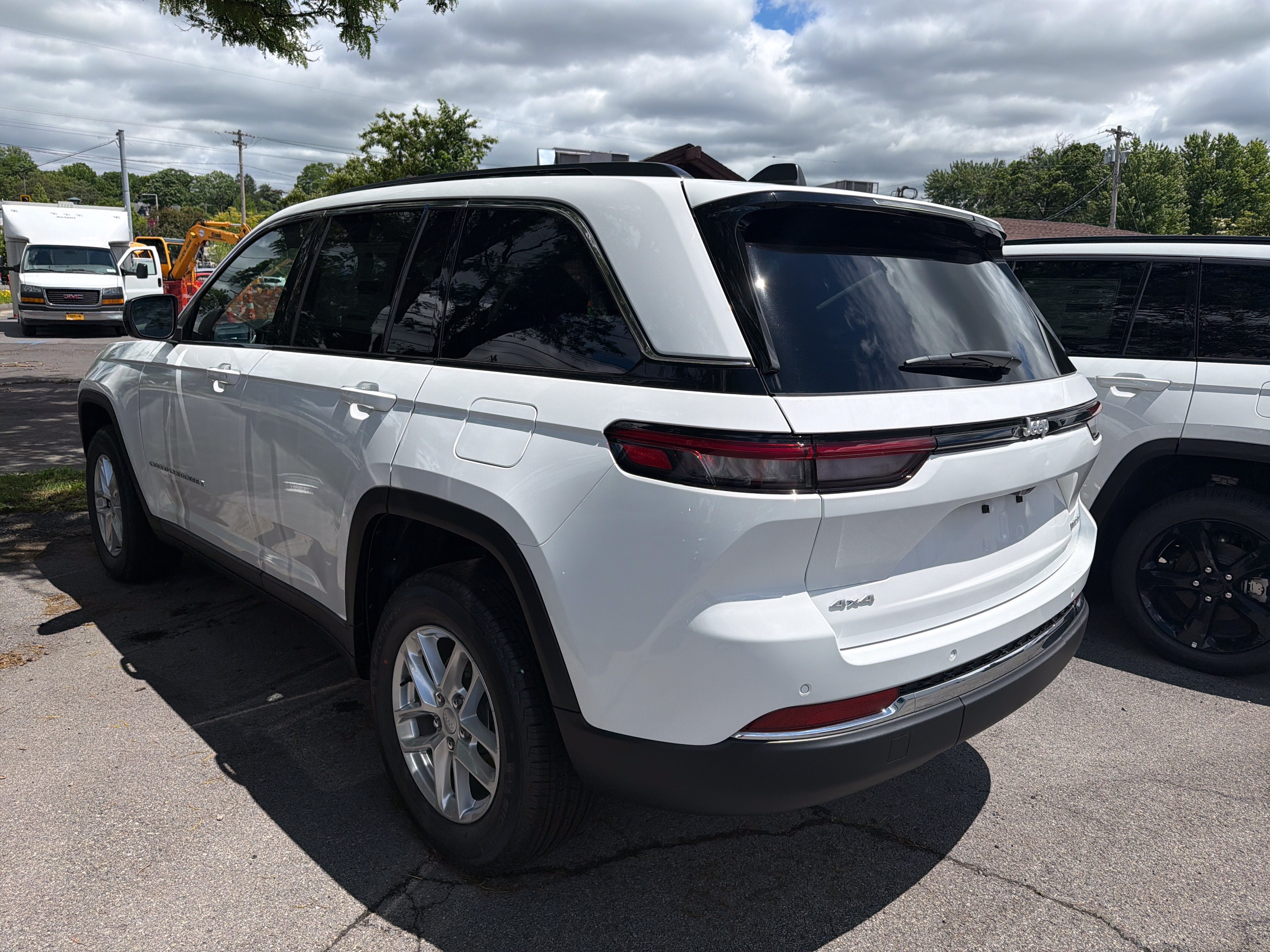 2026 Jeep Grand Cherokee Laredo - Photo 5