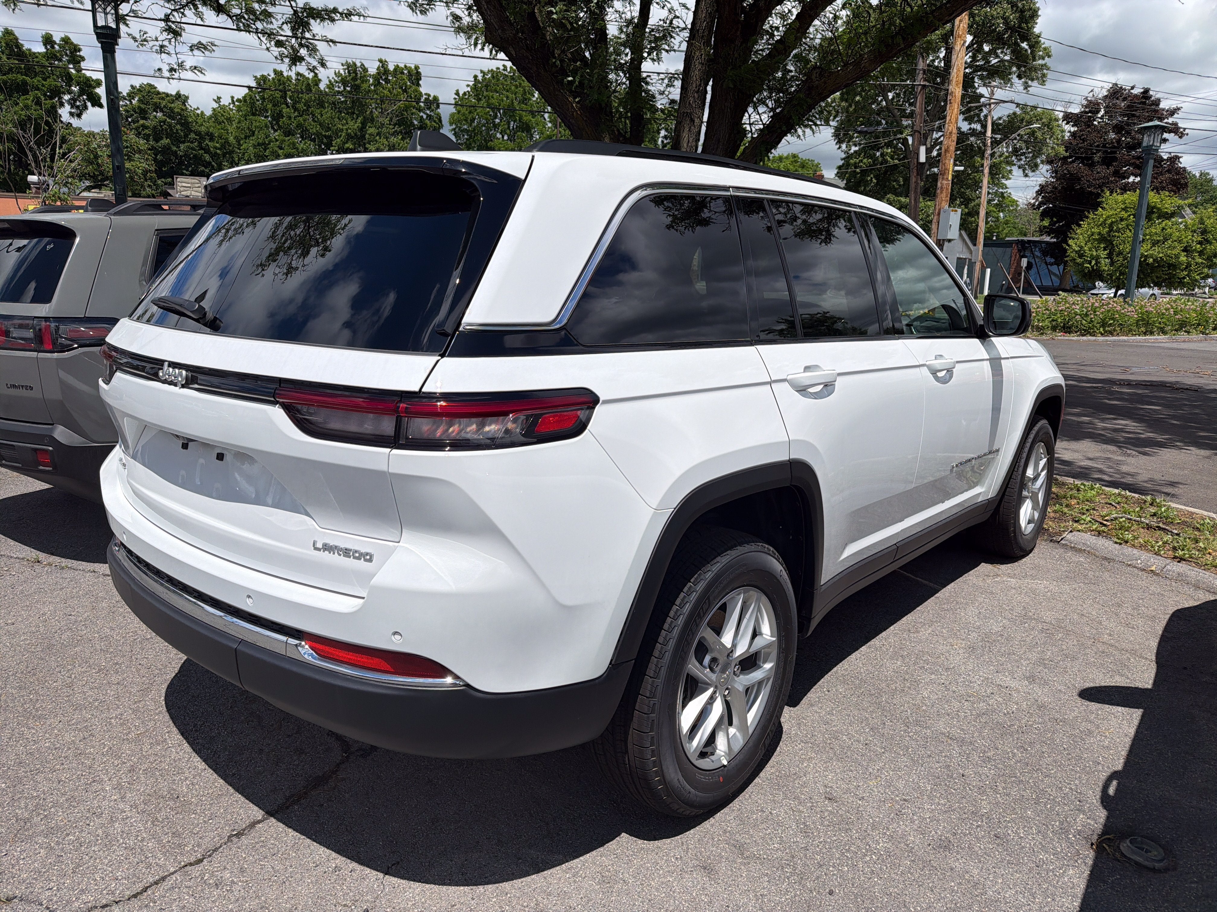 2026 Jeep Grand Cherokee Laredo - Photo 7