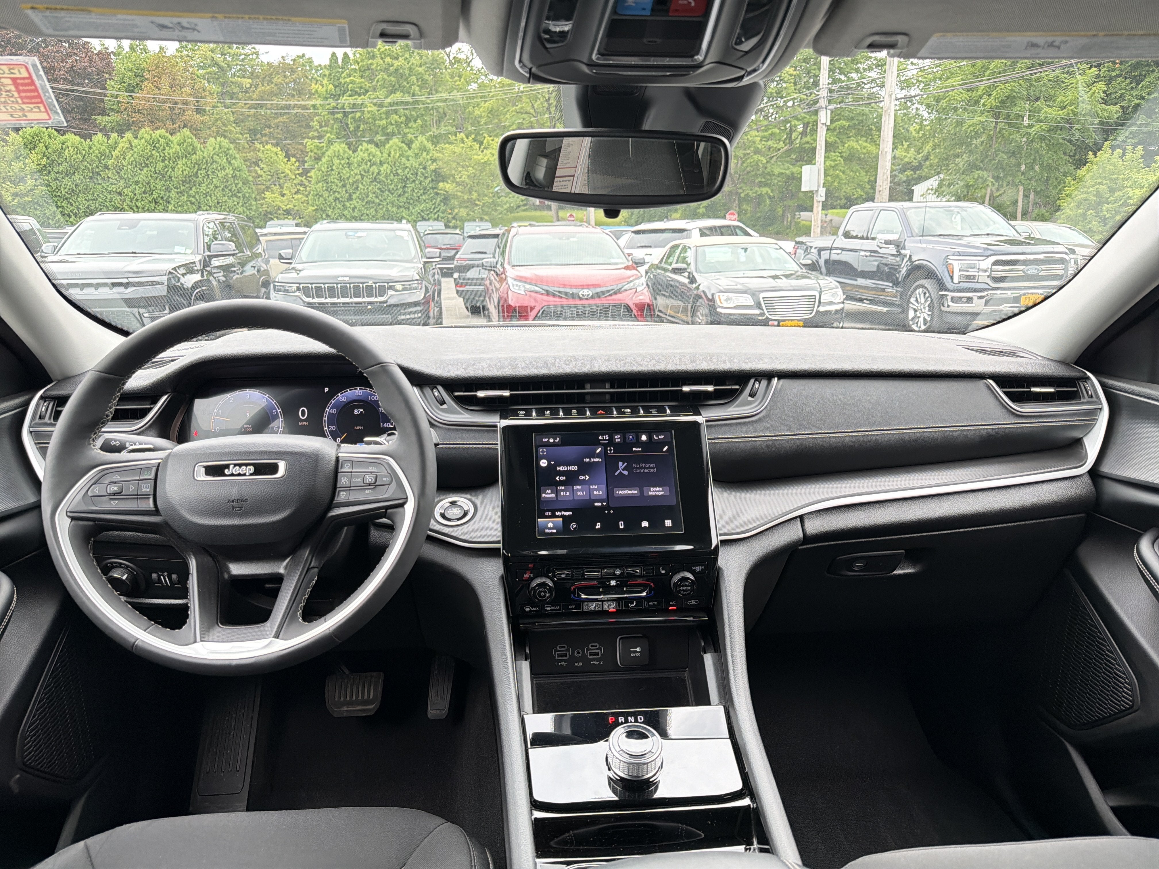 2023 Jeep Grand Cherokee Laredo