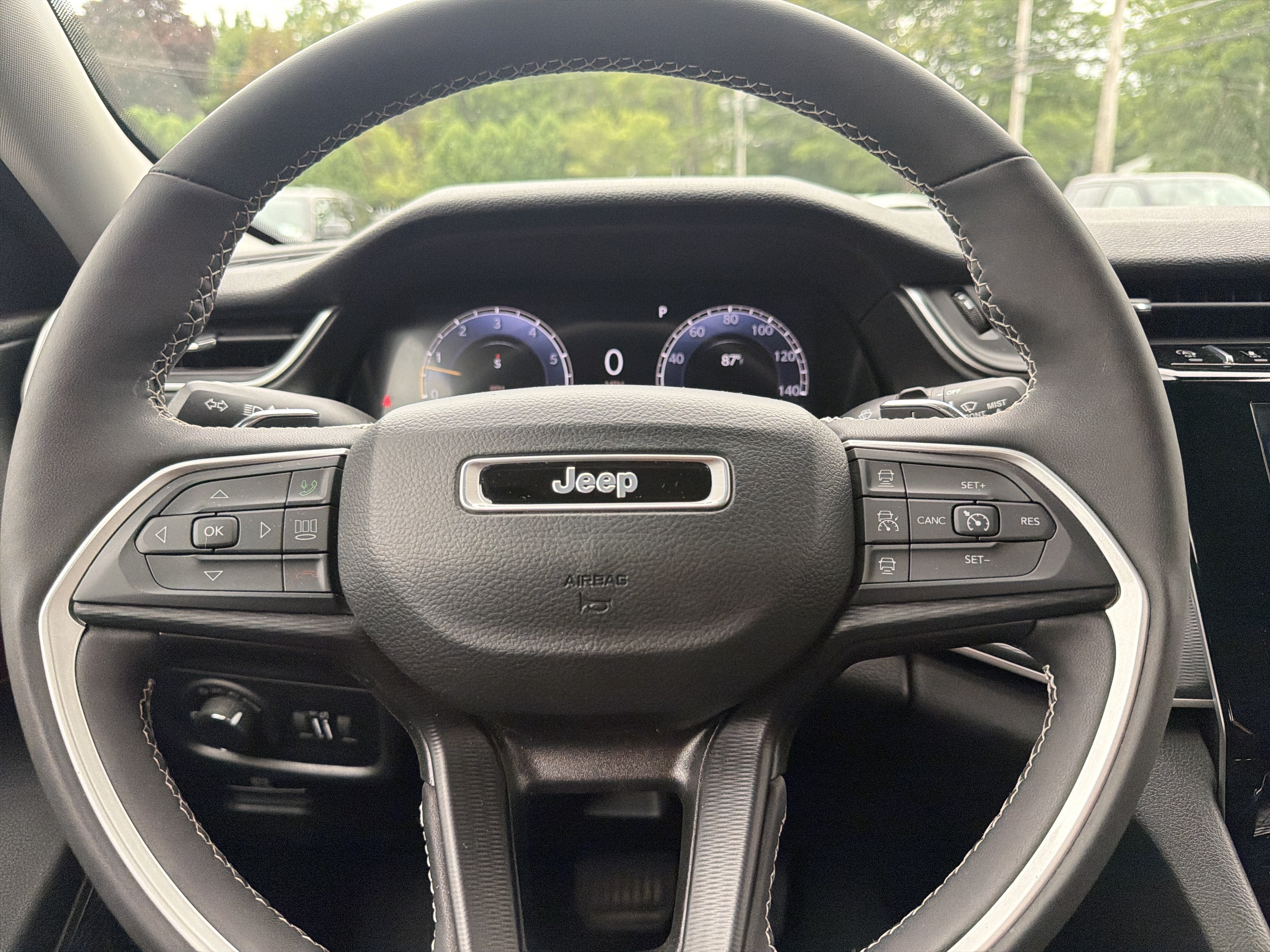 2023 Jeep Grand Cherokee Laredo