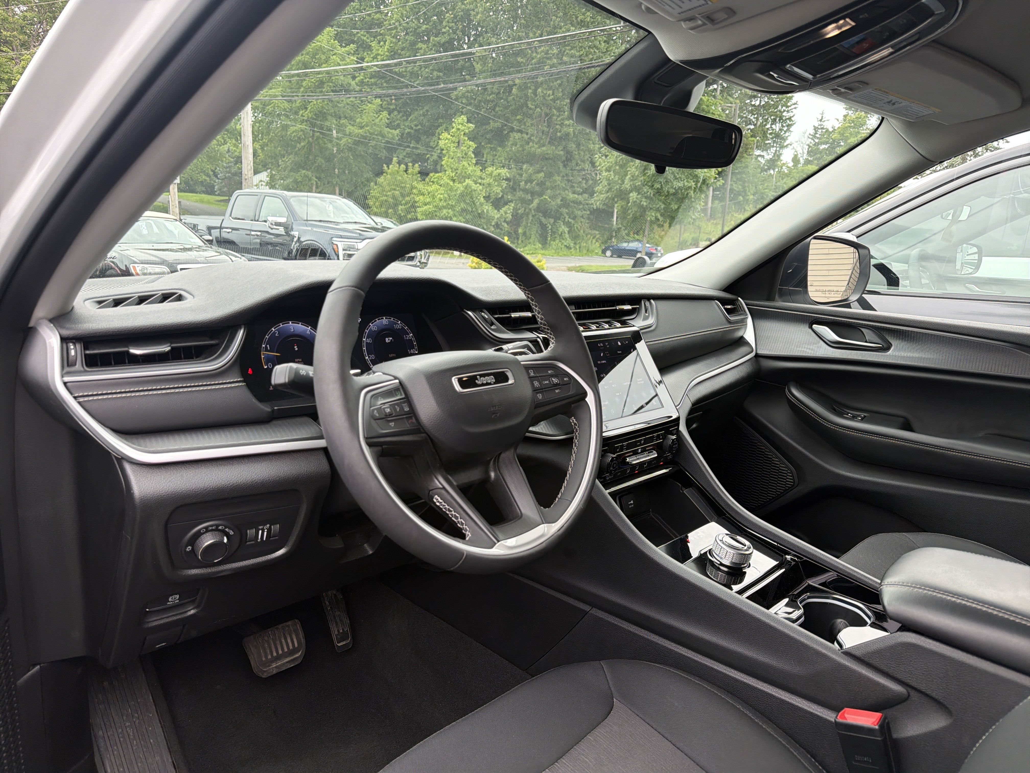 2023 Jeep Grand Cherokee Laredo