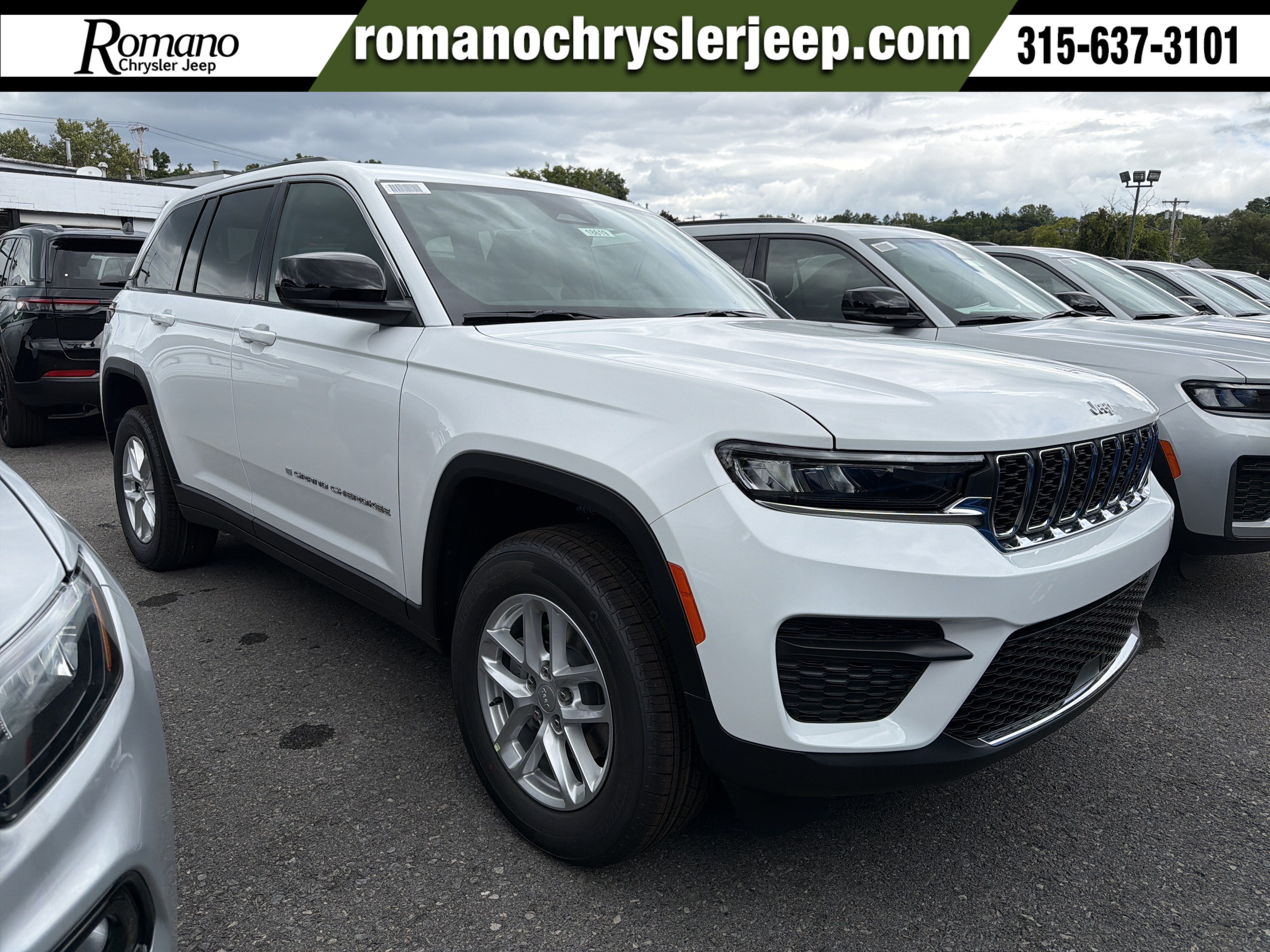 2026 Jeep Grand Cherokee Laredo