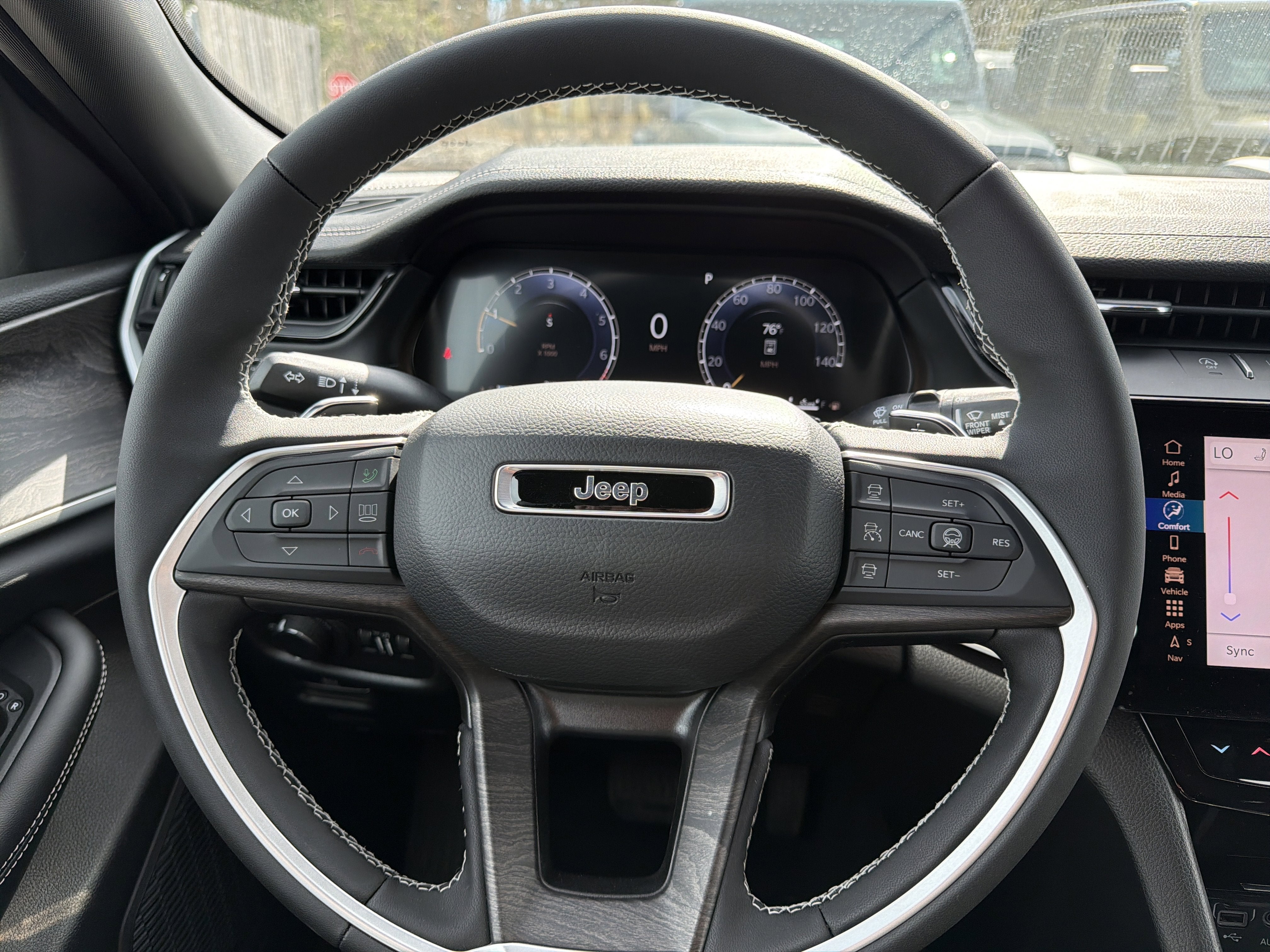 2026 Jeep Grand Cherokee Laredo Altitude