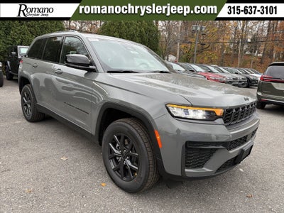 2027 Jeep Grand Cherokee Laredo Altitude