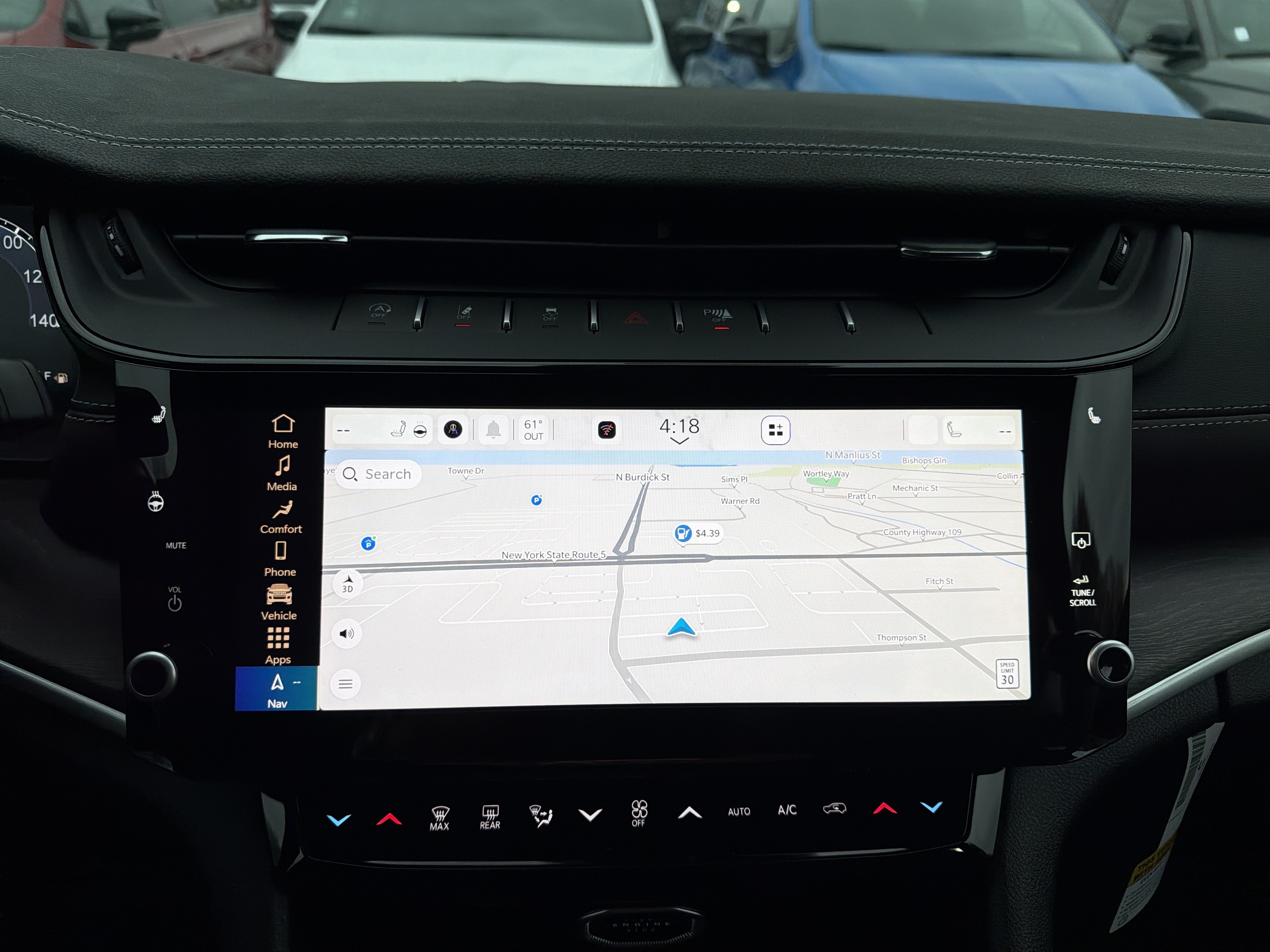 2027 Jeep Grand Cherokee Laredo Altitude