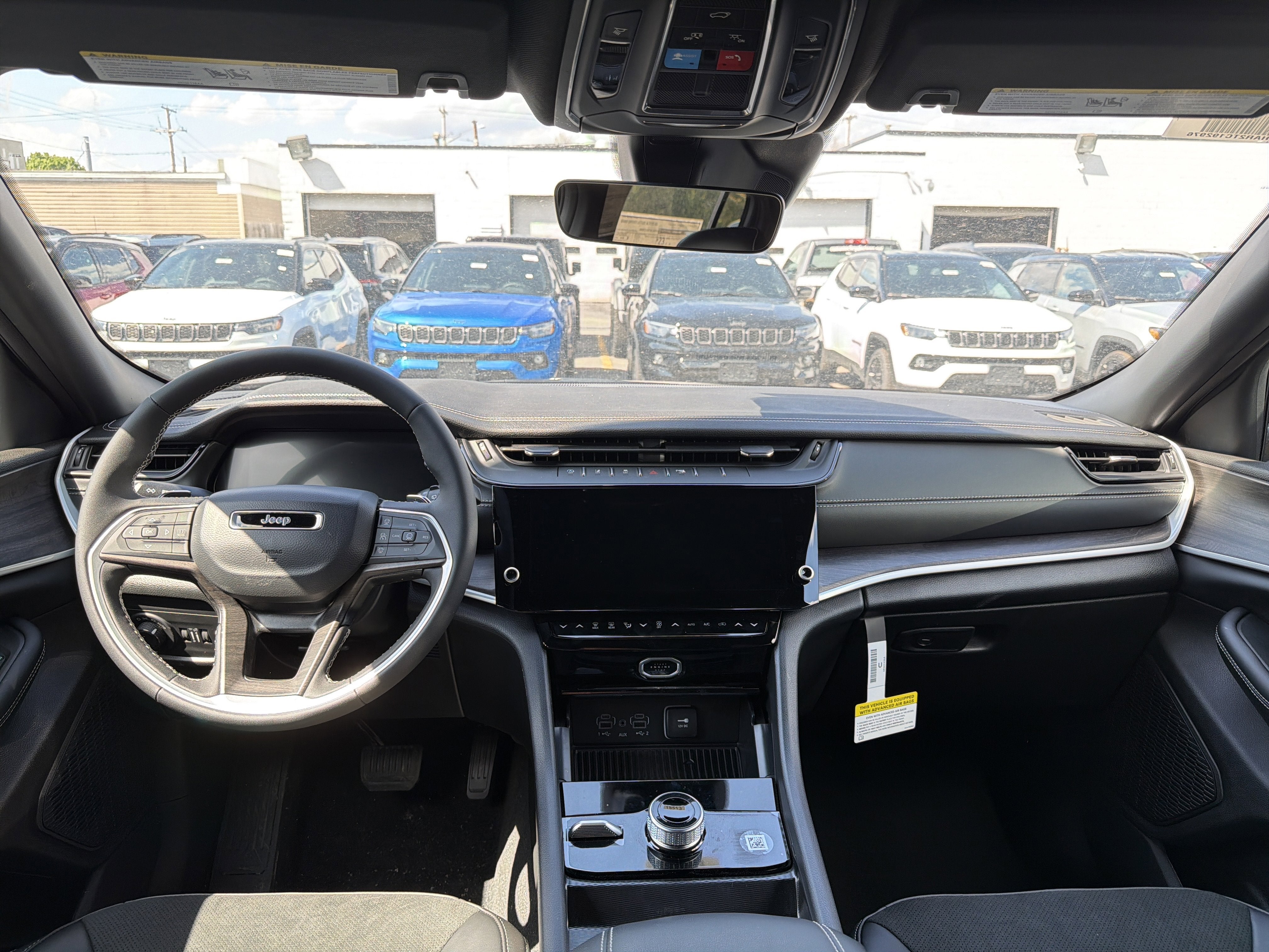 2026 Jeep Grand Cherokee Laredo Altitude
