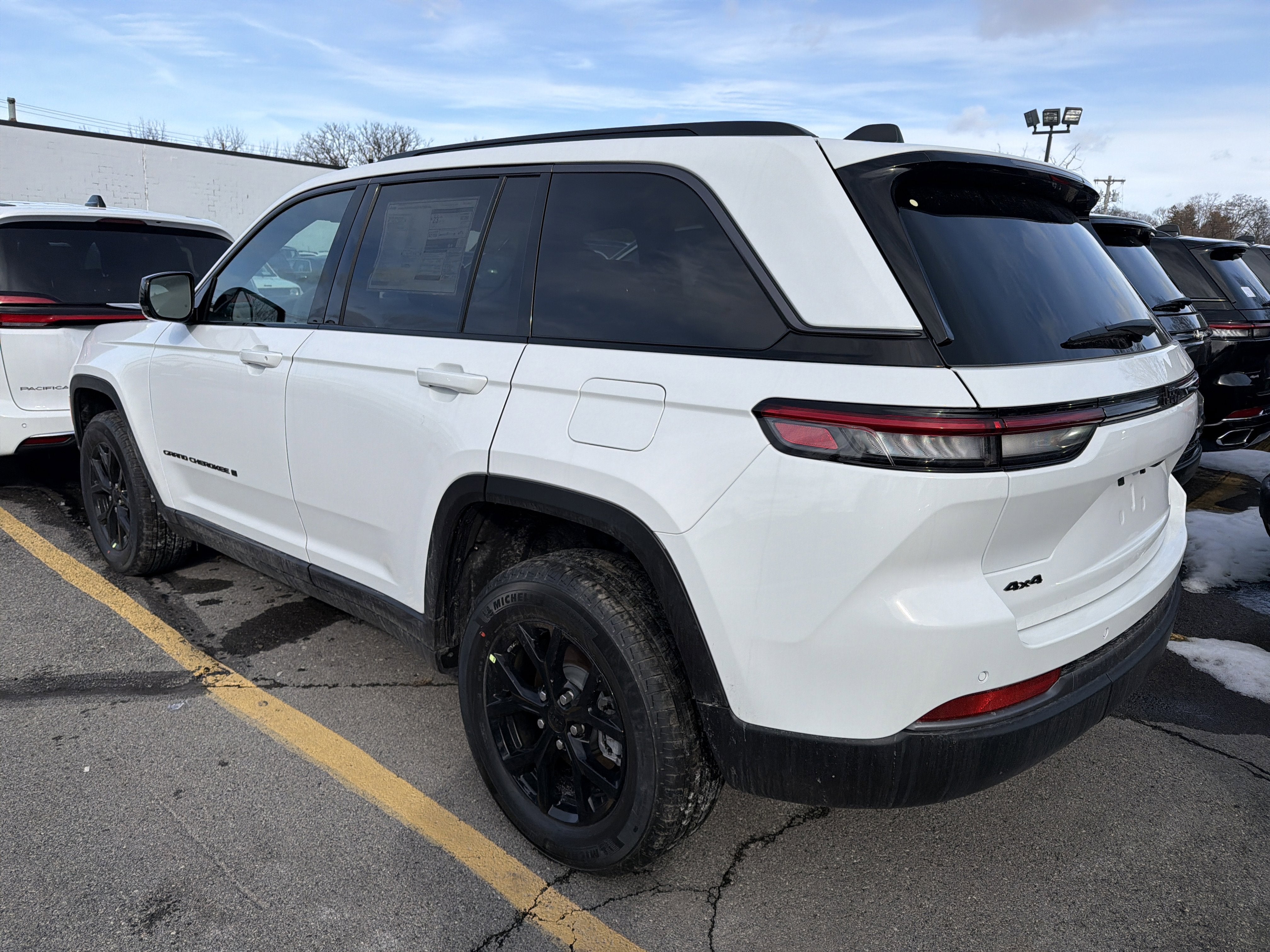 2026 Jeep Grand Cherokee Laredo Altitude