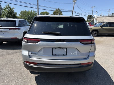 2026 Jeep Grand Cherokee Laredo Altitude