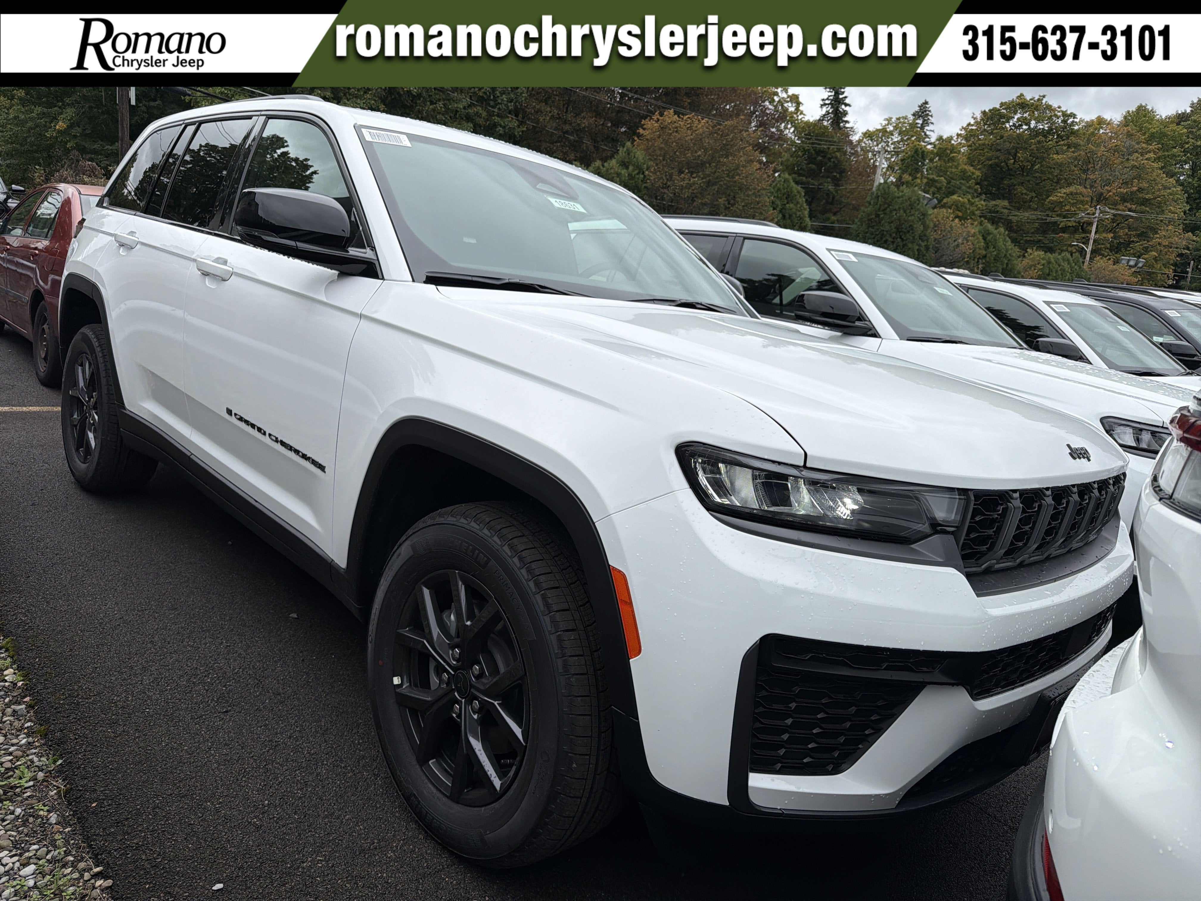 2027 Jeep Grand Cherokee Laredo Altitude