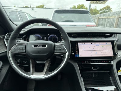 2027 Jeep Grand Cherokee Laredo Altitude