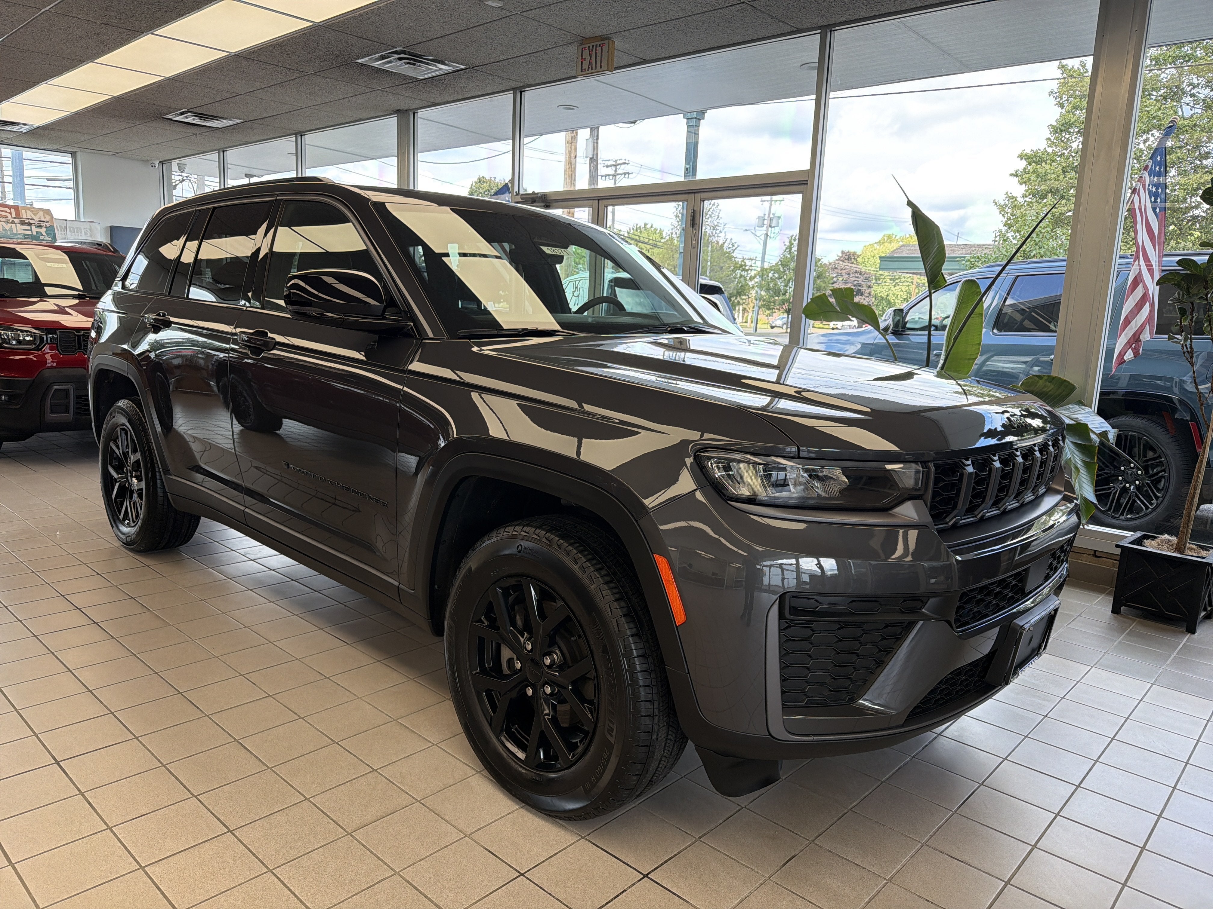2026 Jeep Grand Cherokee Laredo Altitude