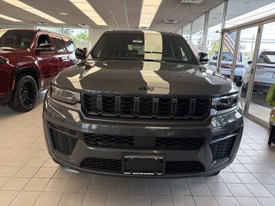 2026 Jeep Grand Cherokee Laredo Altitude