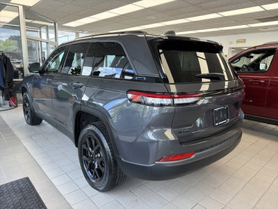 2026 Jeep Grand Cherokee Laredo Altitude