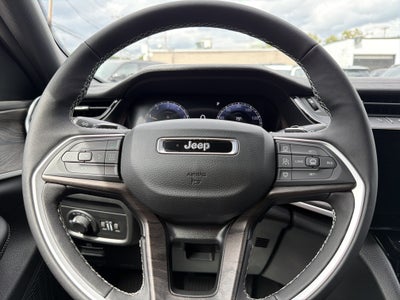 2026 Jeep Grand Cherokee Laredo Altitude